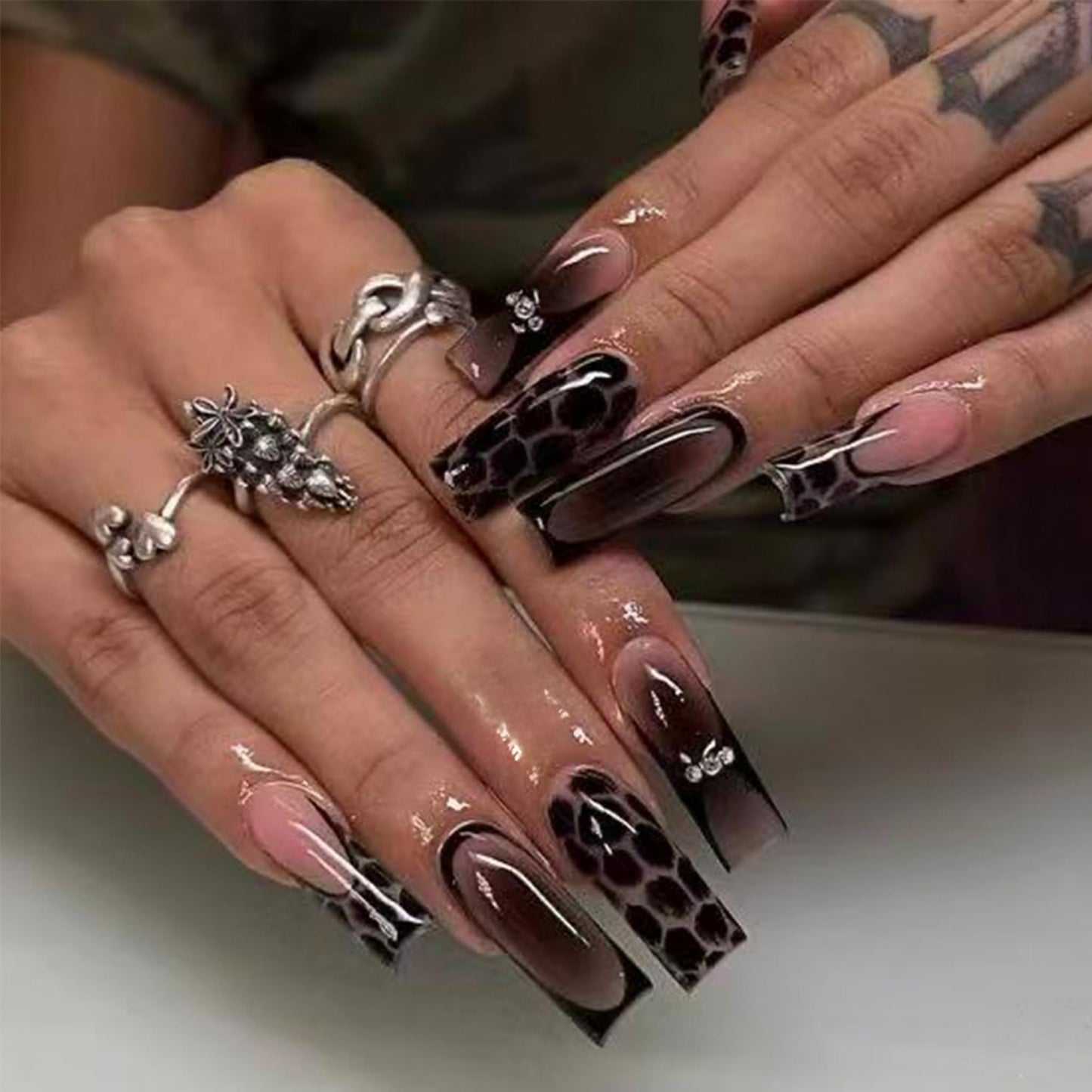 Long Press on Nails Square Fake Nails Black Artificial Nail French Tip Leopard Stick on Nail for Women 24pcs
