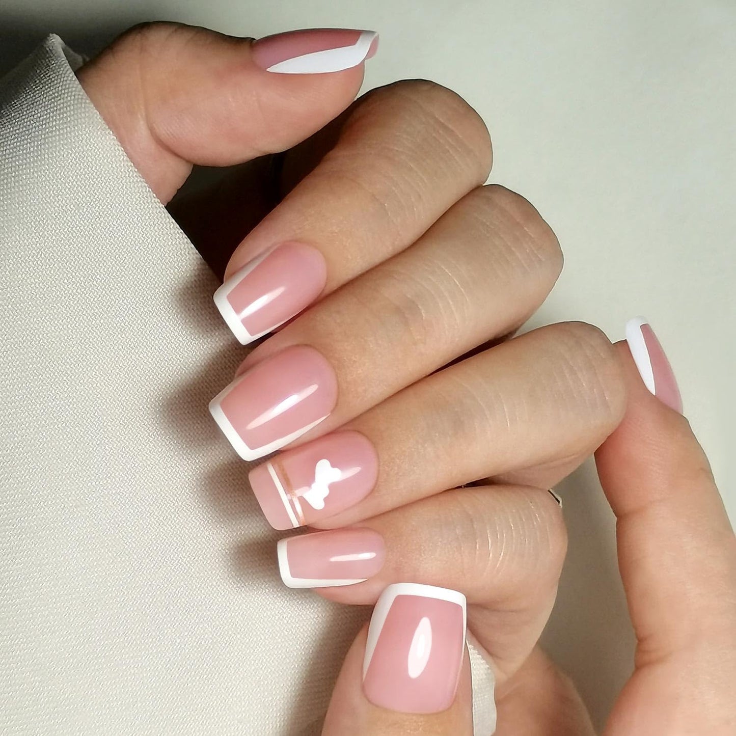 Curvlife Press on Nails Acrylic Fake Nails with Design Full Cover False Nails Reusable Nail Kit with Nail Glue Adhesive Tabs Nail File Artificial Glue on Nails (French Flat Edge, 32pcs)