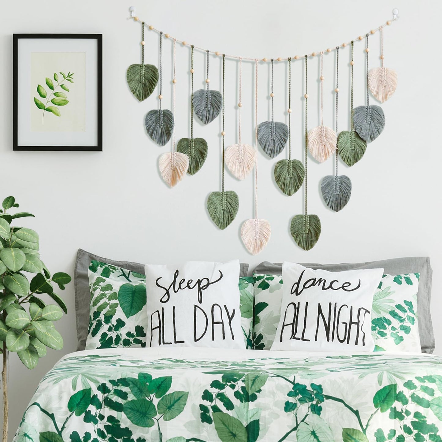 Urbun Macrame Leaves Wall Hanging -Large Chic Feather Boho Macrame Wall Decor Leaf Hanging Photo Display Handmade Woven Wall Art Leaf Tapestry for Nursery, Bedroom, Living Room, 29.5 x47.3 Inch