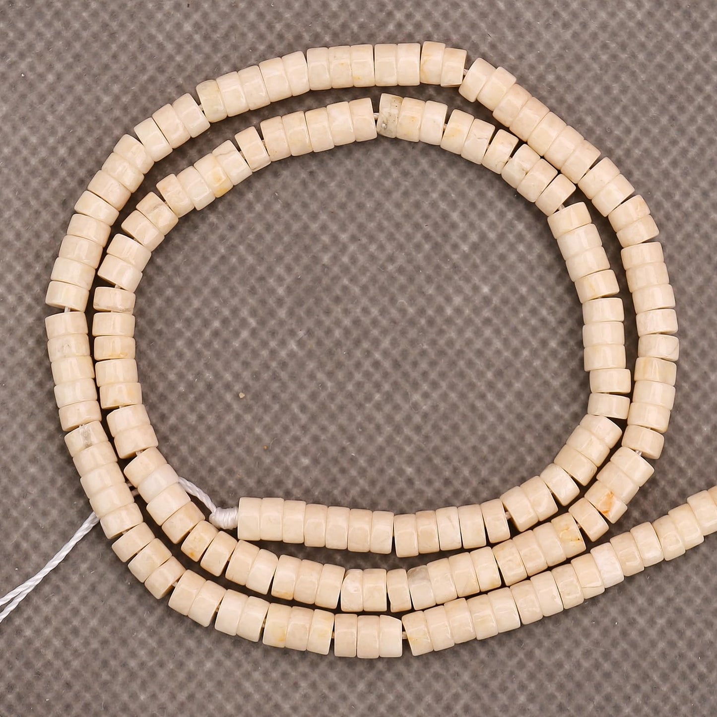 BONNY BOXX 150PCs Natural White Fossil Spacer Beads, Loose Semi Precious Flat Round Gemstone Heishi Disc Stone Beads for Beading Jewelry Making 4mm*2mm
