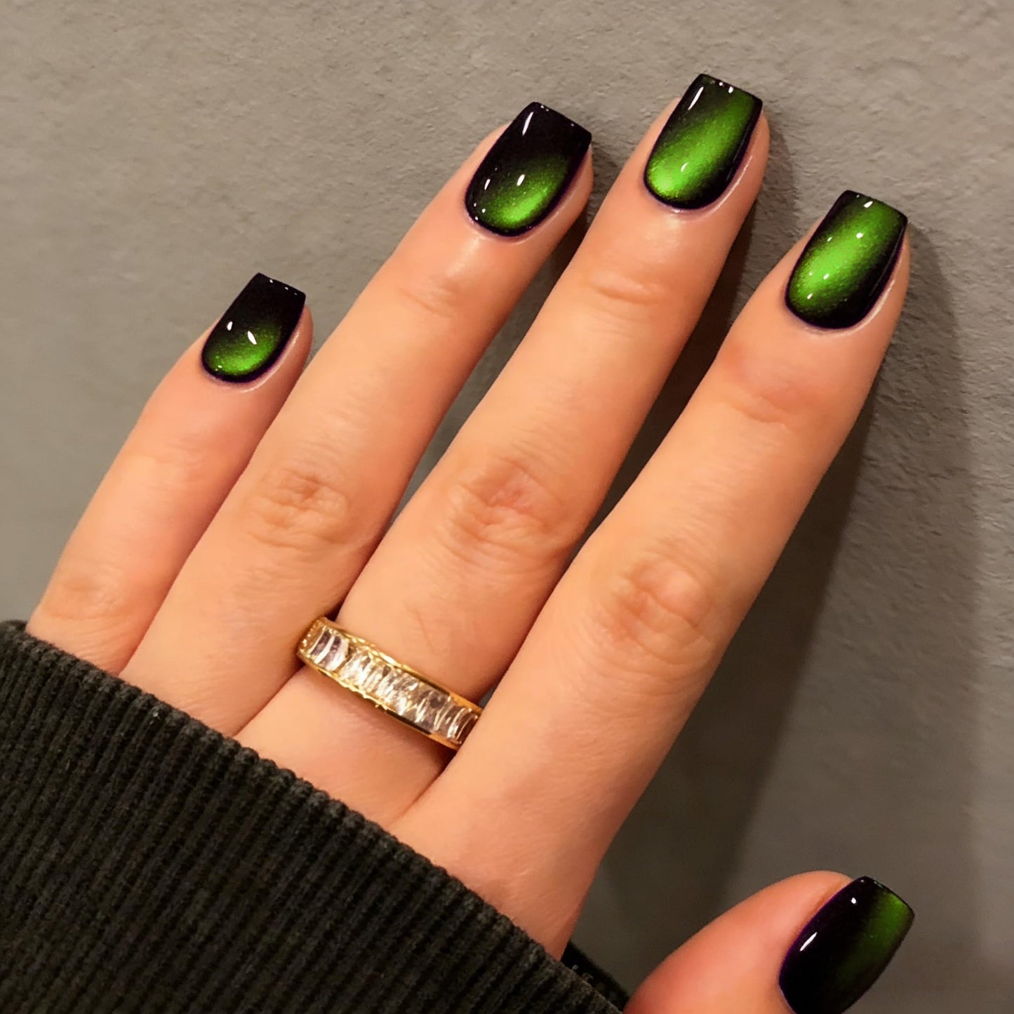 KQueenest Cat Eye Press On Nails Short - Dark Lime Green Press On Nails Square, 30 Pcs 15 Sizes Glitter Black Fake Nails Press ons, Thick Quality, Reusable Small Glue on Nail for Women Goth Party