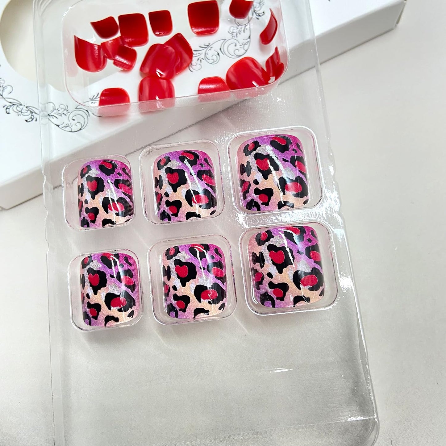 Leopard Print Press on Toenails Summer False Toenails Glossy Red Toe Nails Reusable Full Cover Toe Nails for Women