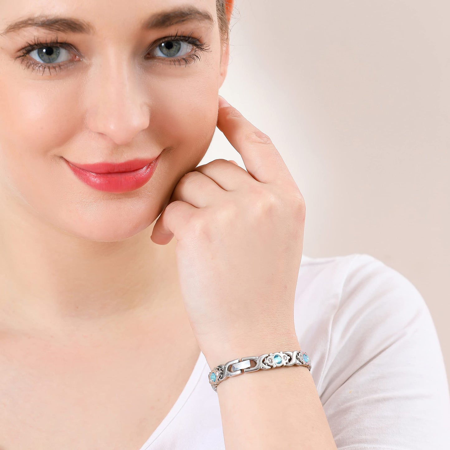 EMMORI Ultra Strength Magnetic Bracelet for Woman - 3,500 Gauss Per Magnet -Crystal Bracelet - Adjustable Length -Pulseras Magneticas (Silver Blue)
