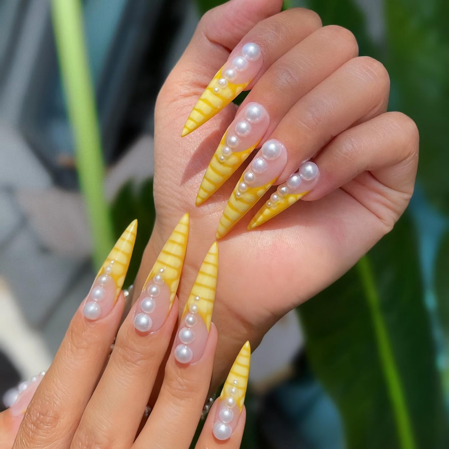 GREENTEA Handmade Nail Pearl Decorated Press-On Nails, Yellow Unicorn Horn Design, Medium Length, 10 Pieces,Size-M