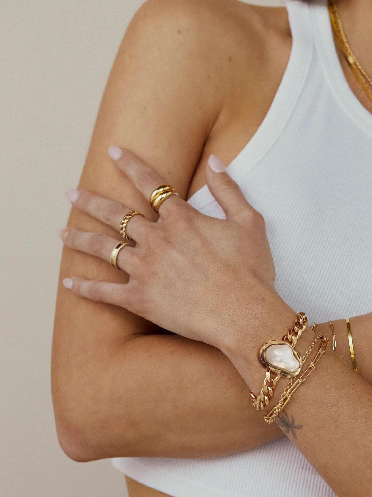 SOFYBJA Dainty 18K Gold Pearl Cuban Chain Link Bracelet for Women Personalized Adjustable Bracelet Layered Jewelry