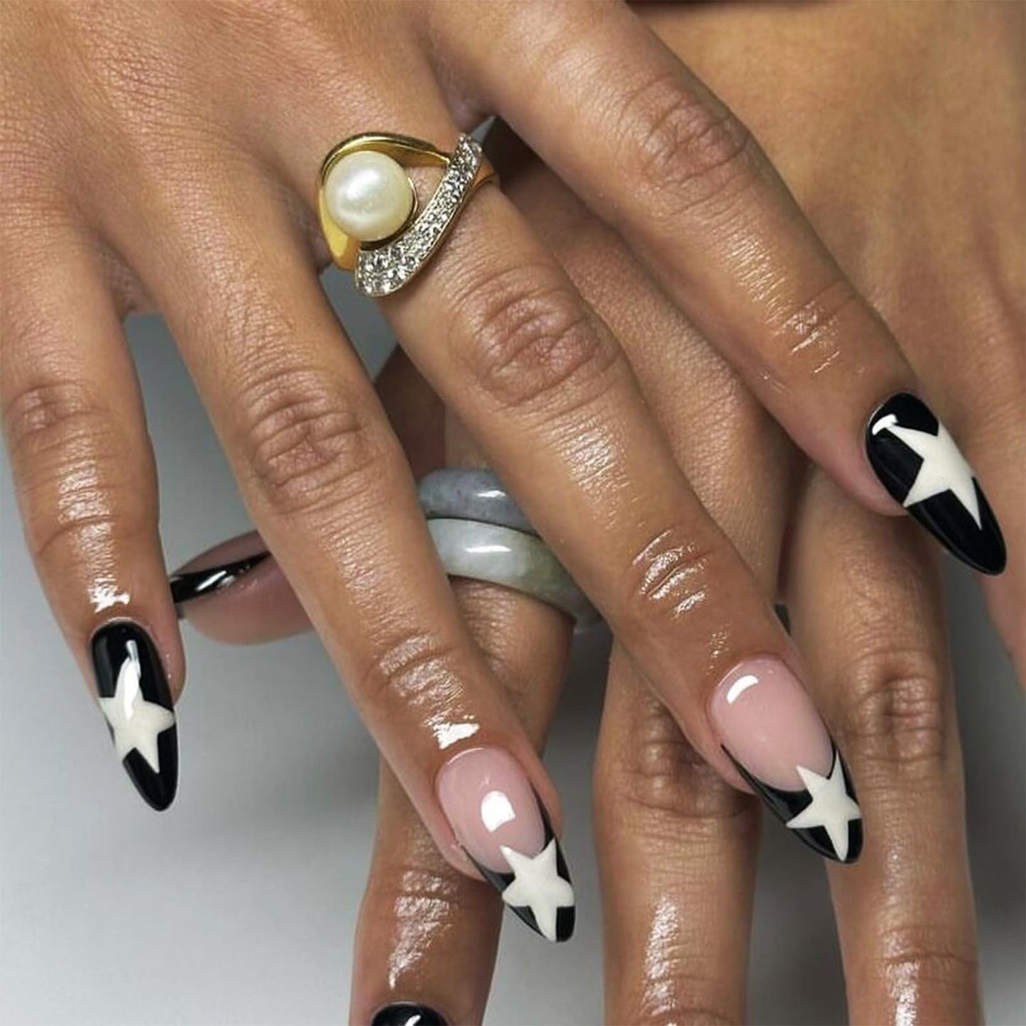 IMSOHOT Medium Almond Press on Nails French Black Fake Nails Stiletto Star False Nails with Designs Y2K Glossy Full Cover Acrylic Glue on Nails for Women 24PCS