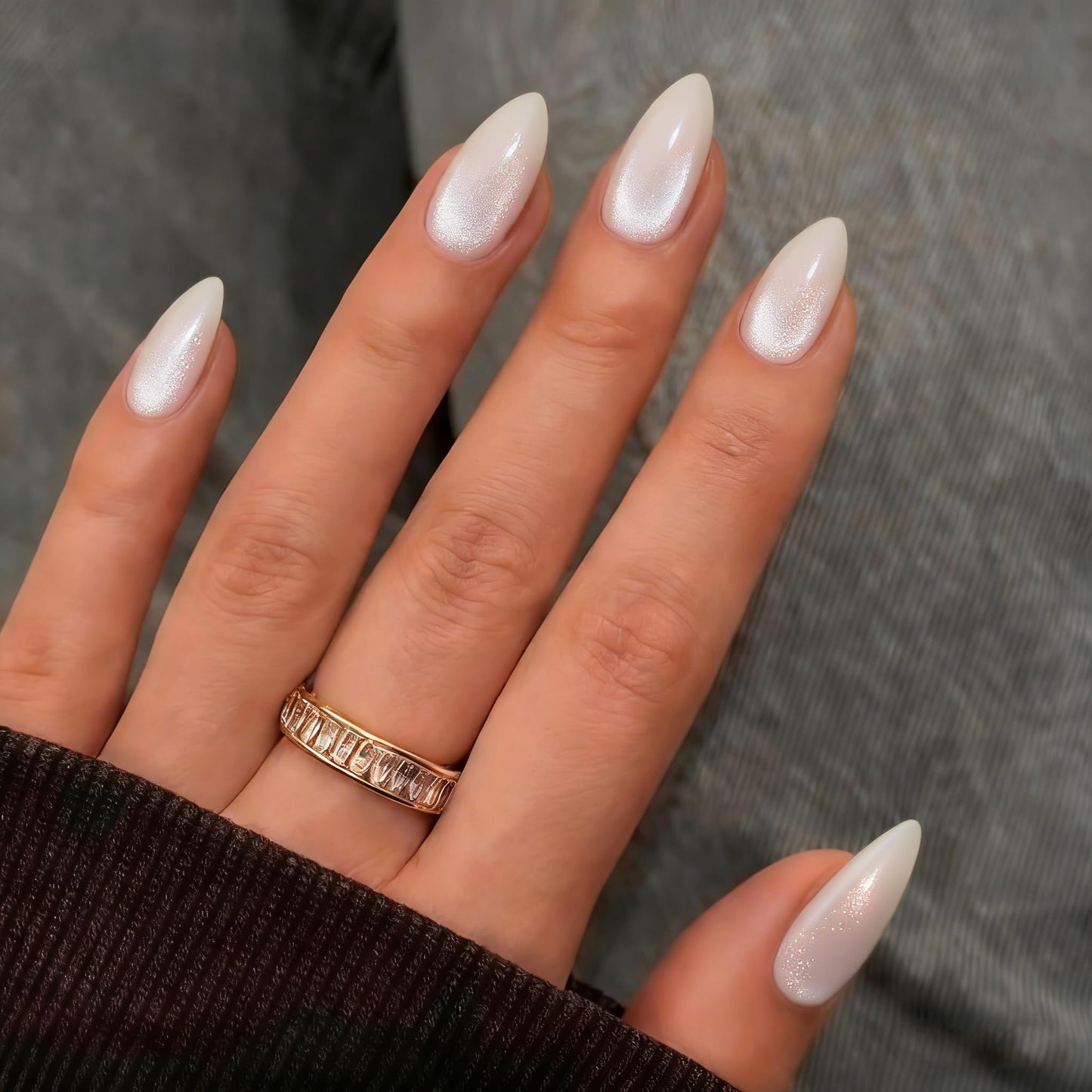 SXVME Cat Eye White Press On Nails Short Almond Shaped - 30Pcs Stiletto Fake Nails Acrylic Press ons Natural Thick Gel Nails Short Glue on Nails Opaque Glitter False Nails for Women No Glue
