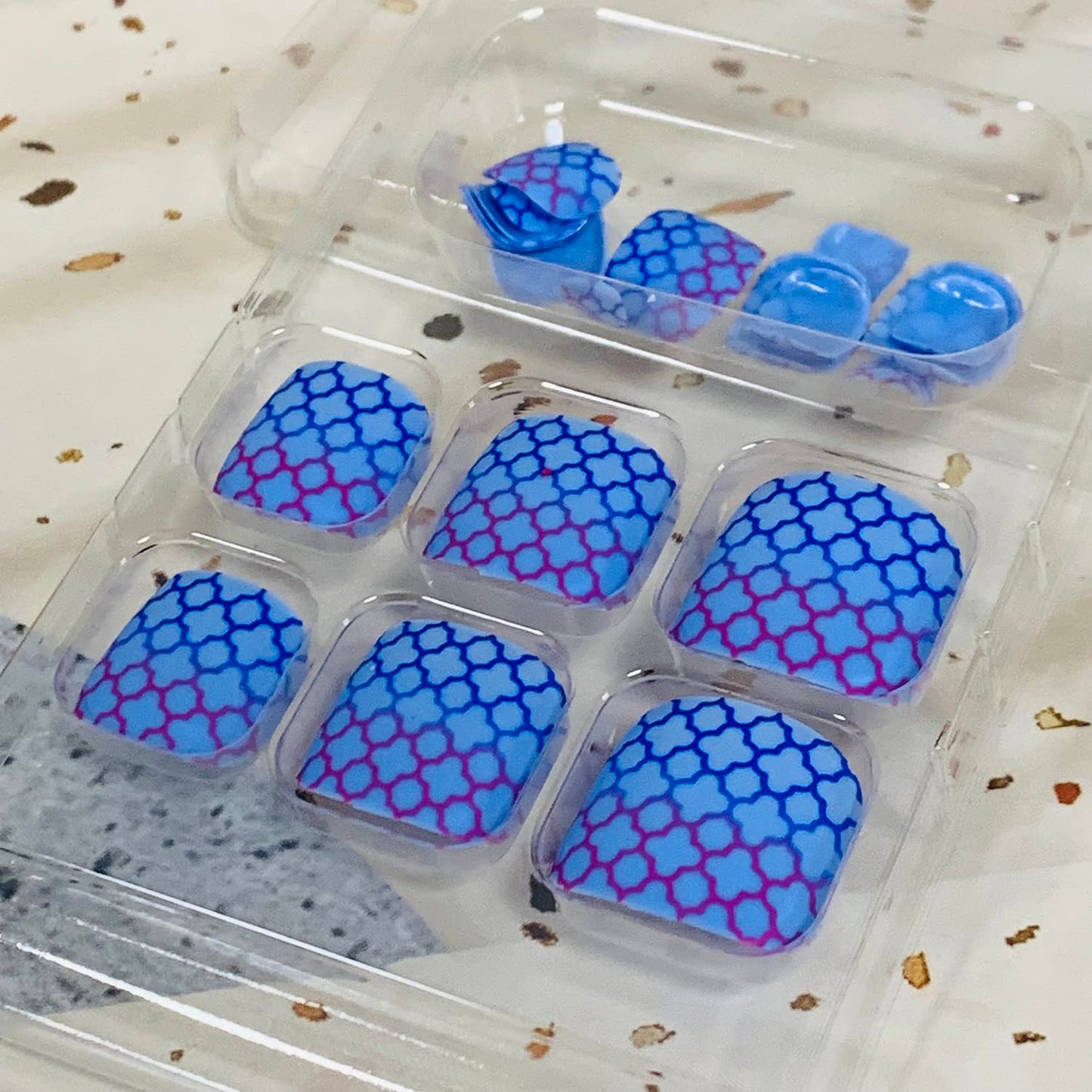 Vezocim Press on Toenails with Grids Designs, Artificial Gradient Purple Fake Nails for Toe, Glossy Full Cover Square Acrylic False Nails, Glue on Toenails with Charm, Stick on Toe Nails for Women