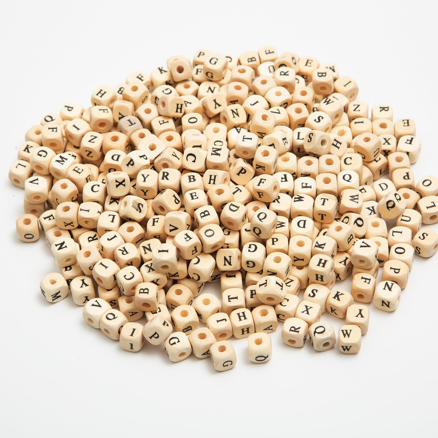 Luyoaozy 520pcs 10mm Wooden Letter Beads with Initial A-Z Square Alphabet Wood Beads Natural Cube Bulk for Jewelry Bracelet Making DIY Crafts