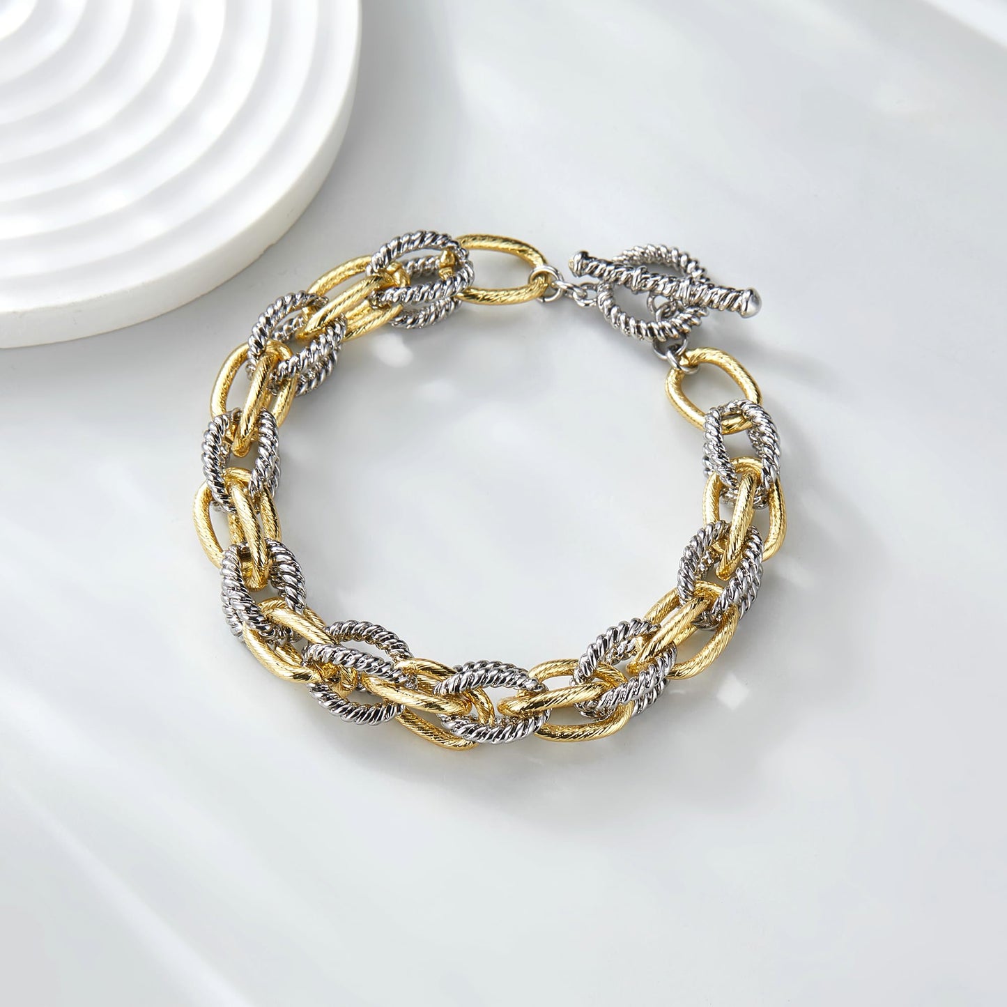 Mytys Link Bracelet for Women 2 tone Circles Chain Silver and Gold Wire Cable Bangle Designer Inspired Bracelets (Gold & Silver 6)