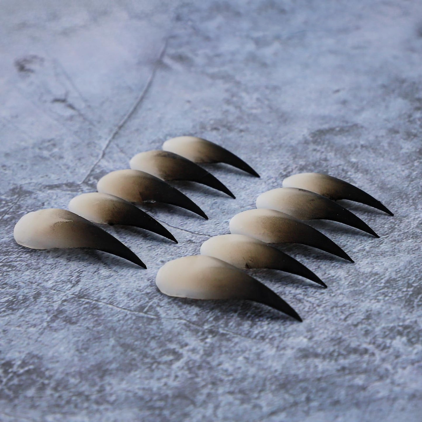 Handmade Press on Nails Extra Curved Fake Nails Eagle Claw Cats Paw Designs Gradient Halloween Goth Long Curved Press on Nail Thickened Muti-Layer Gel Luxury Matte False Nail for Women (Size M)
