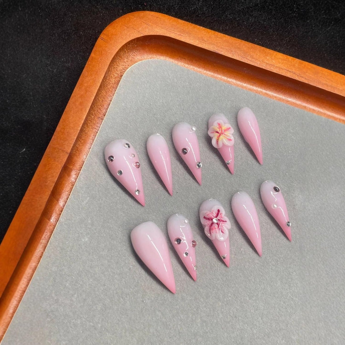 Handmade Flower Press on Nails Gradient Curved Stiletto False Nail Eagle Claw Designs Rhinestone Fake Nails Dragon Claw Press on Nails Extra Long Thicked Acrylic Nail for Women (M)