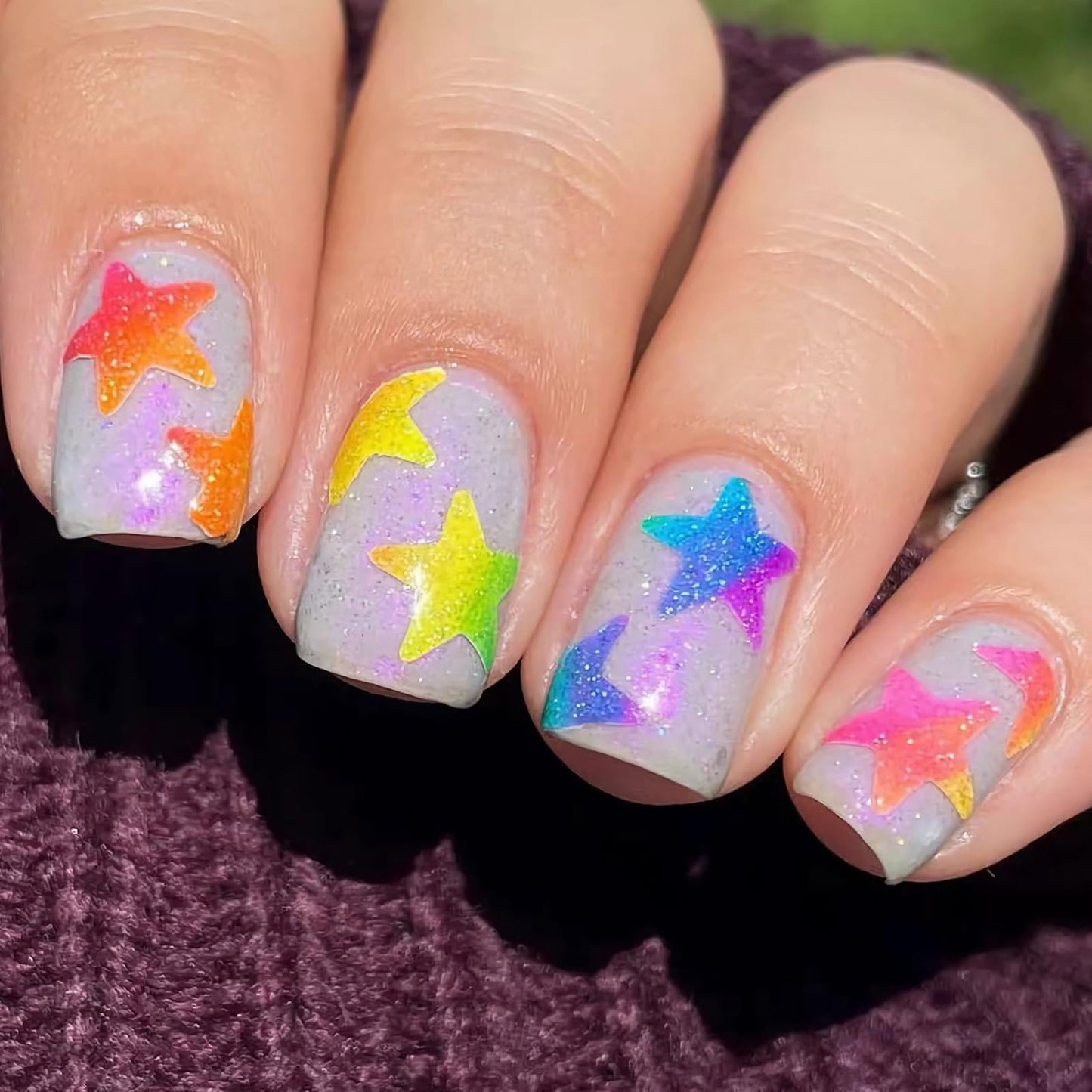 MISUD Press on Nails - Short Square Fake Nails with Colorful Star, Acrylic Bling Glitter Design 24 pcs