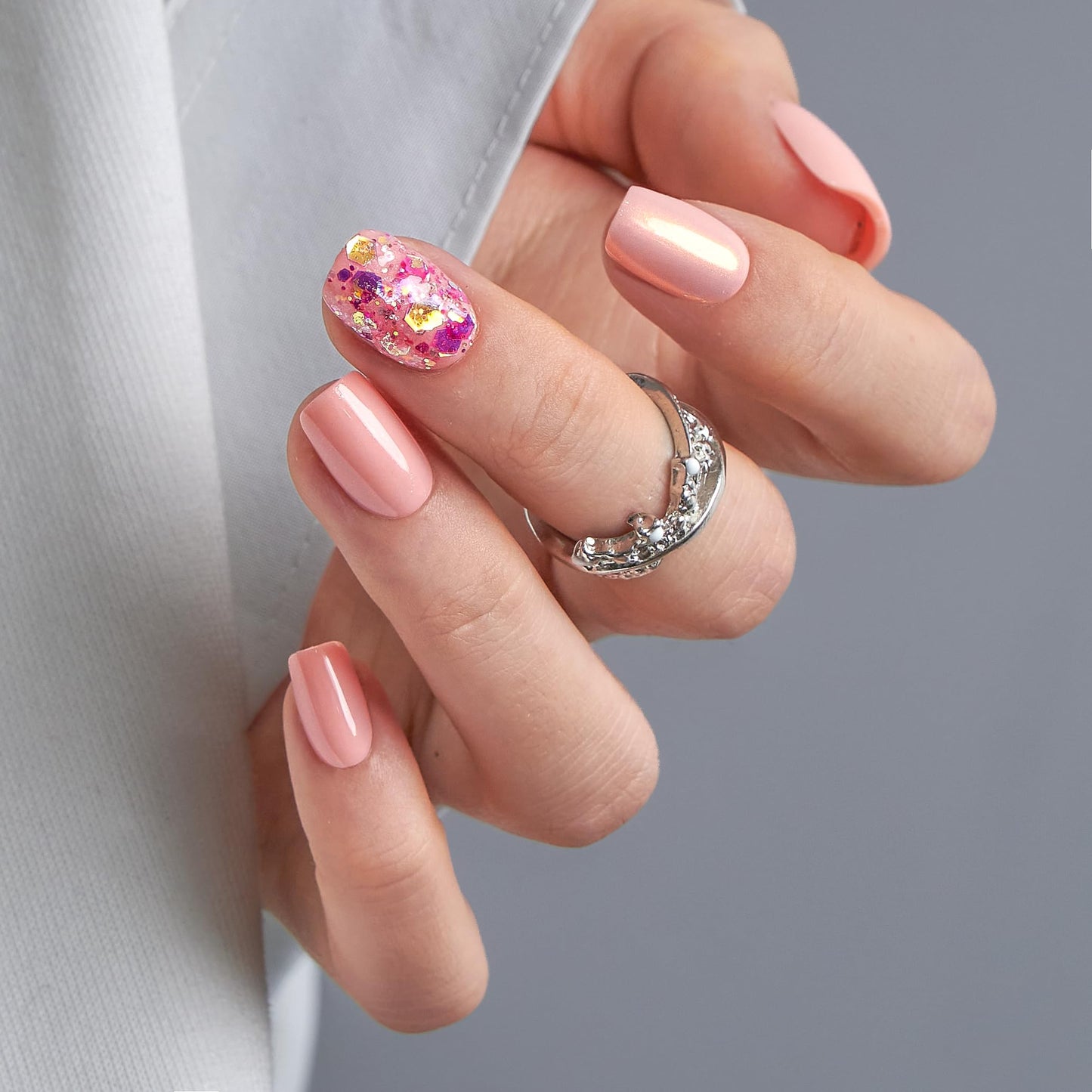 Curvlife Press On Nails – 30PCS Full Cover False Natural Fit Soft Gel Fake Nails Tips, Easy to Apply at Home Glue On False Nails Kit (Shimmery Peach Nails, Short)