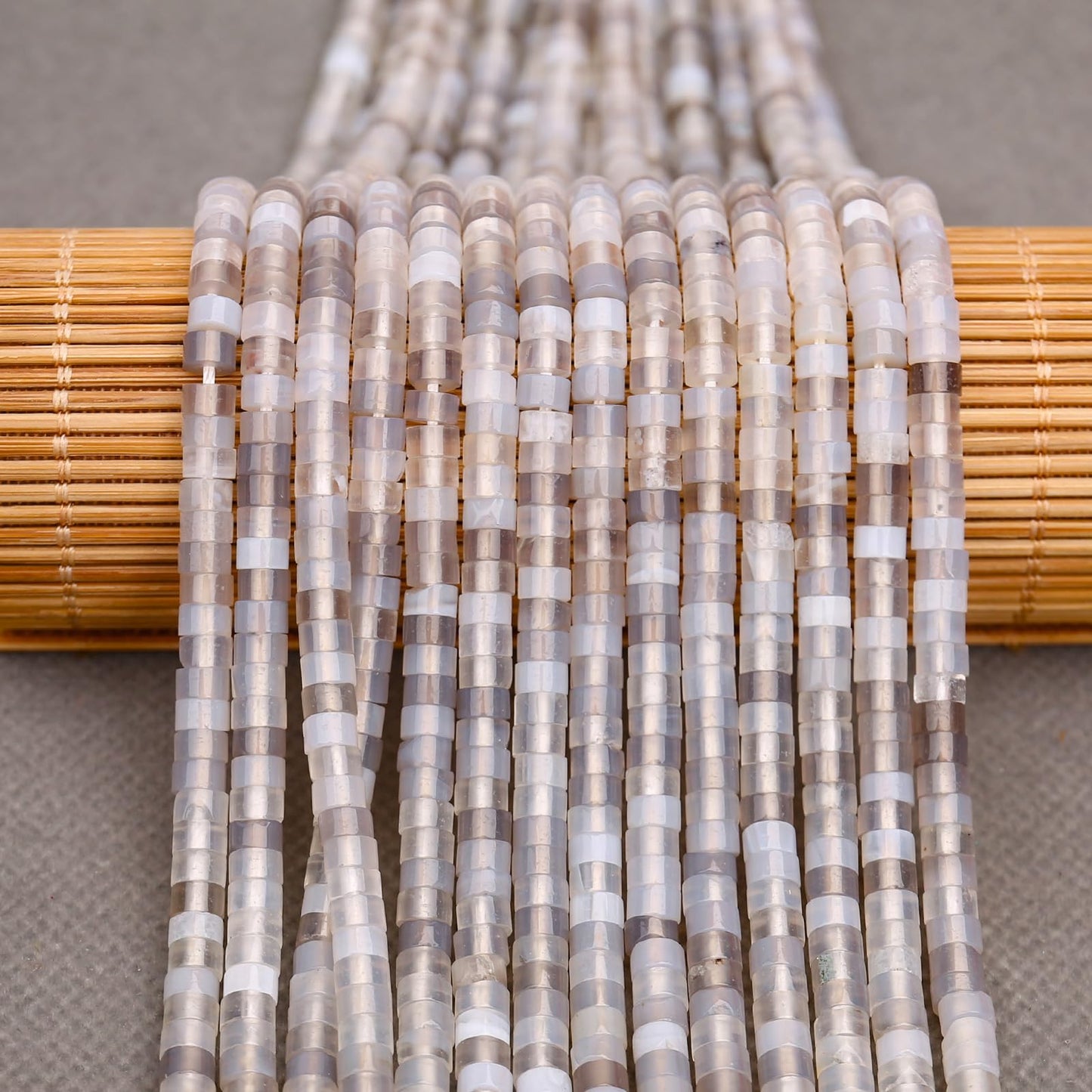 150PCs Natural Grey Agate Spacer Beads, Loose Semi Precious Flat Round Gemstone Heishi Disc Stone Beads for Beading Jewelry Making 4mm*2mm 38cm