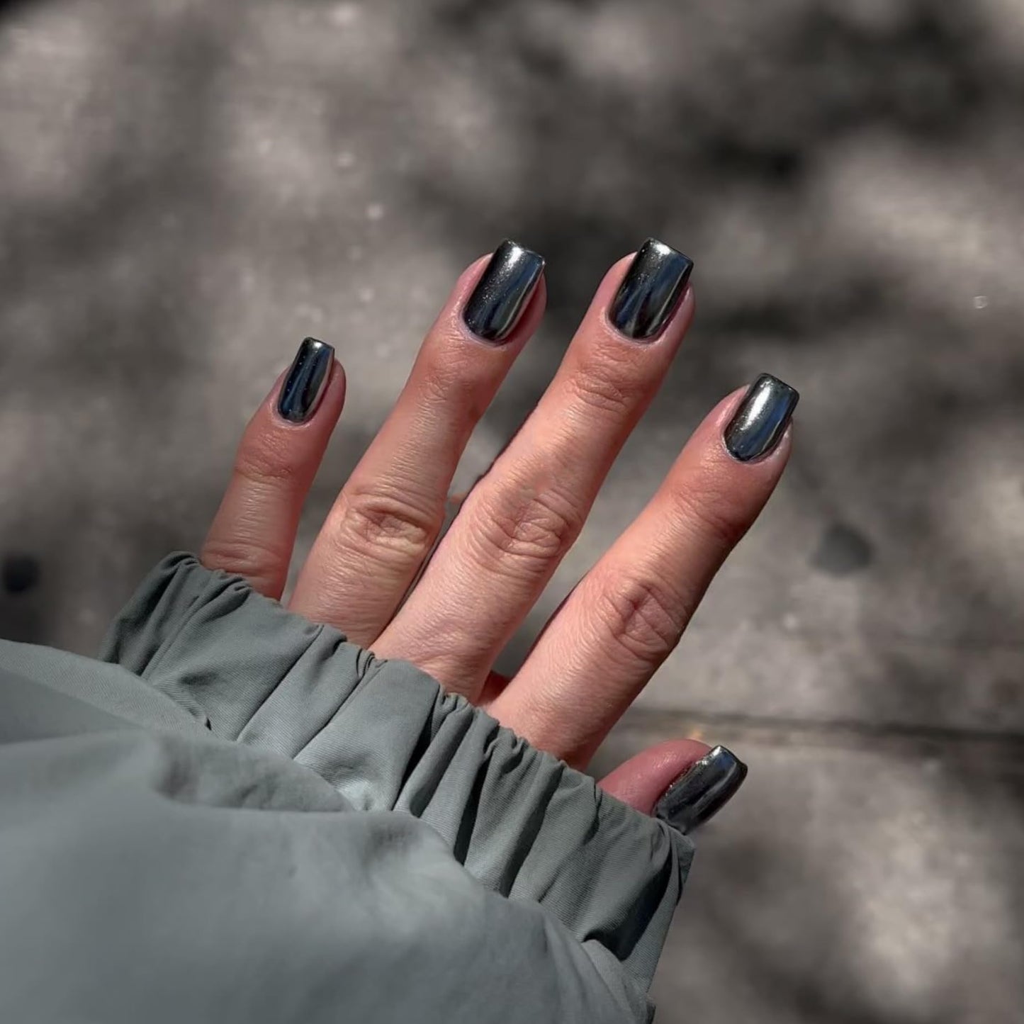 KQueenest Black Chrome Square Press on Nails Short, Mirror Metallic False Acrylic Nails Press Ons, Glitter Fake Nails Short Coffin, Bling Stick on Nails for Women in 24 Pcs