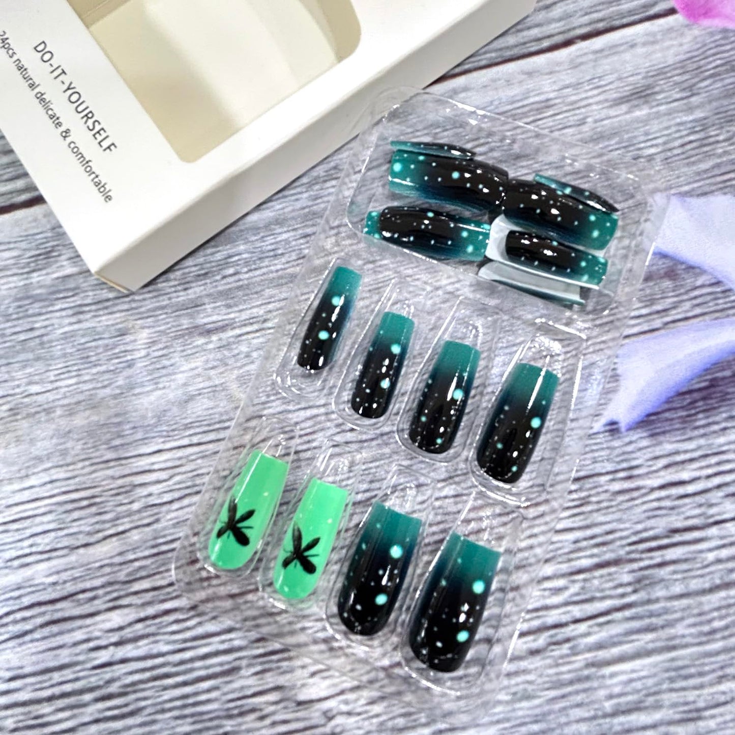 CJDLTS Dark Green Gradient Press on Nails Long Length Butterfly Pattern False Nails Glitter Artificial Acrylic Nails Full Cover French Stick on Nails Square Coffin Nails Glossy Glue on Nails for Women