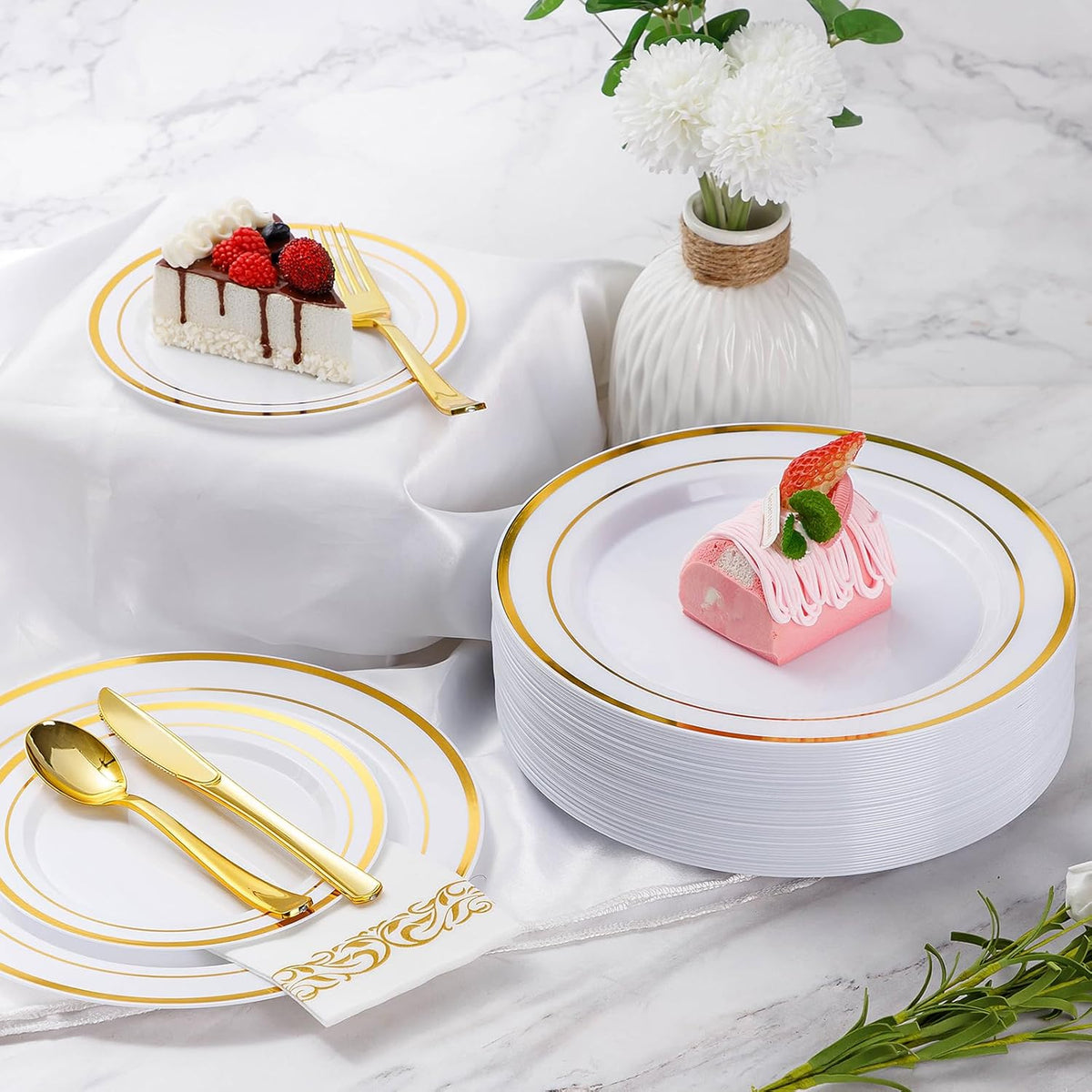 Goodluck 700 Piece Gold Dinnerware Set for 100 Guests, Disposable for Party, Include: 100 Gold Rim Dinner Plates, 100 Dessert Plates, 100 Paper Napkins, 100 Cups, 100 Plastic Silverware Set