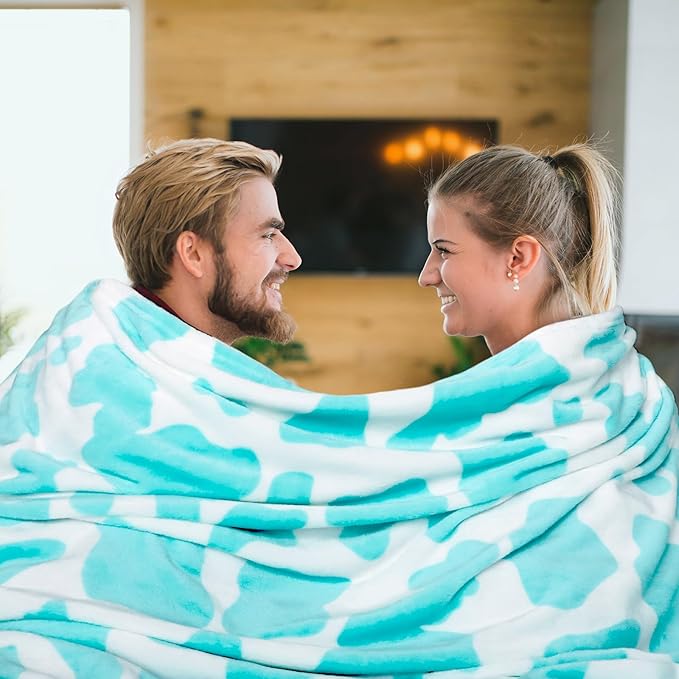 Blue Throw Blanket Soft Fleece Blankets Cyan Blue Lightweight Fuzzy Blanket Gifts Decor Stuff for Girls Women Teen Couch Bed