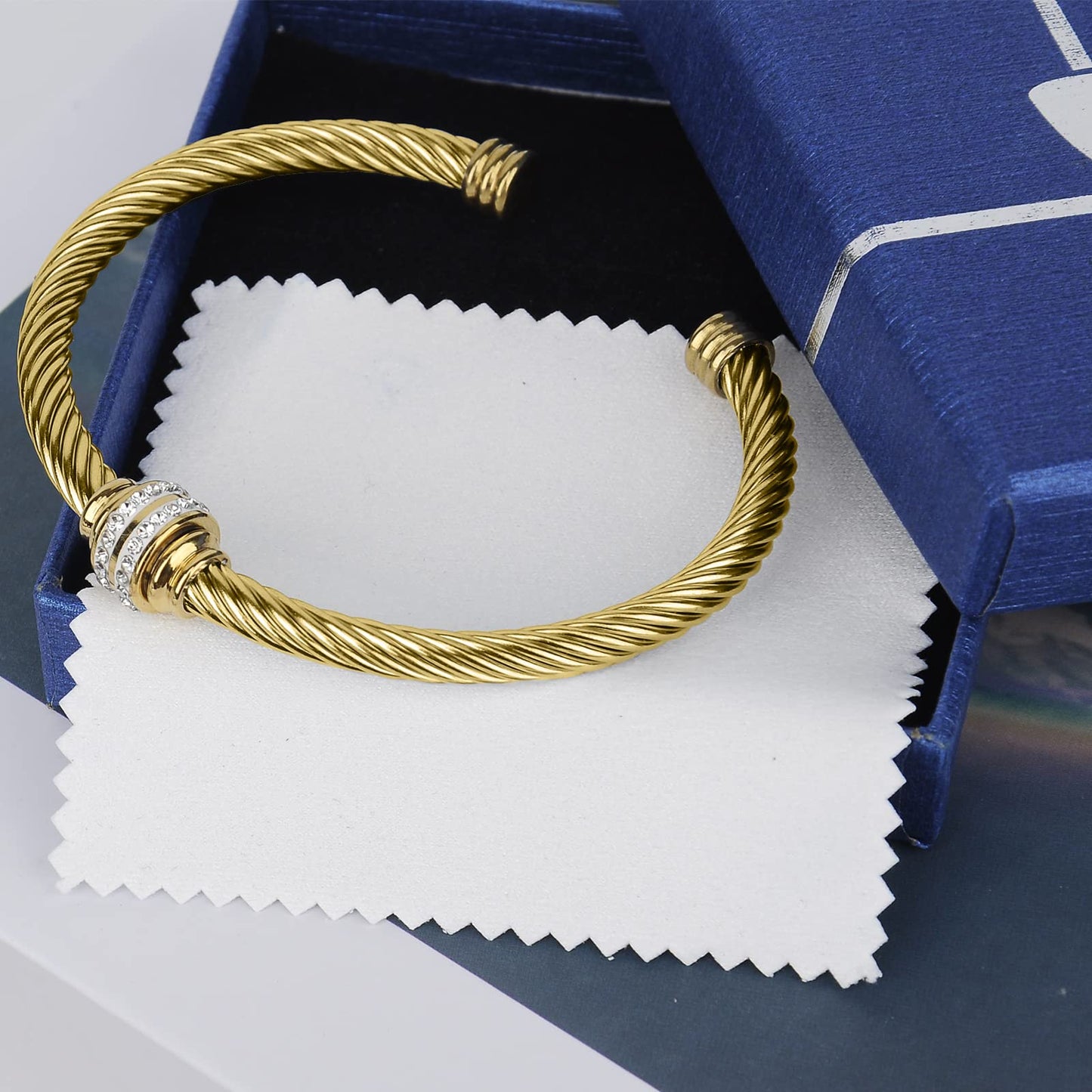 kaluoer Cable Bracelet Two Tone Stainless Steel Retro Twisted Wire Bangle Bracelet, Adjustable Cuff Bangle Bracelet, Suitable, Mother, Wife, Valentine's Day Gift (Golden)
