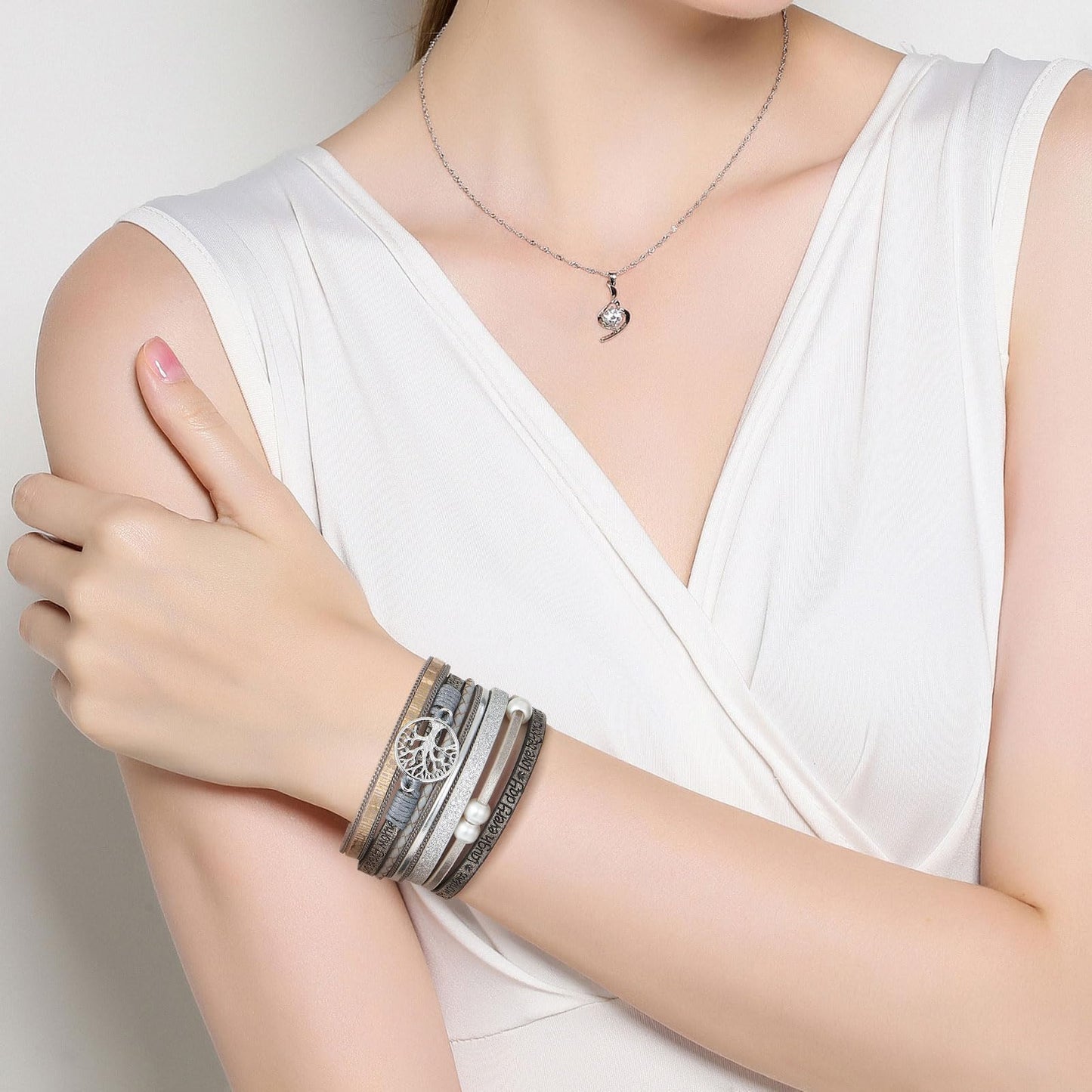 QIUTIMIY Leather Bracelets for Women Trendy Boho Cuff Bracelet Layered Bangle with Clasp Hand Wrist Jewelry Western(Style 5-Gray)