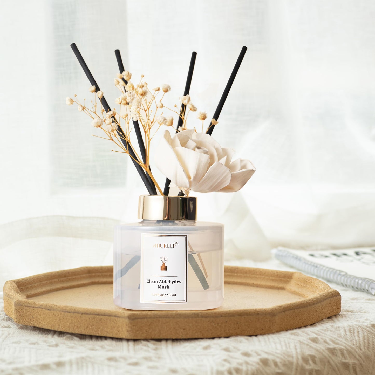 Airkeep Flower Reed Diffusers Set, 5.07 oz Clean Aldehydes Musk Scented Oil Diffuser with 8 Reed Sticks, Home Fragrance Diffuser Gift Set for Bathroom & Office Decor 150ml