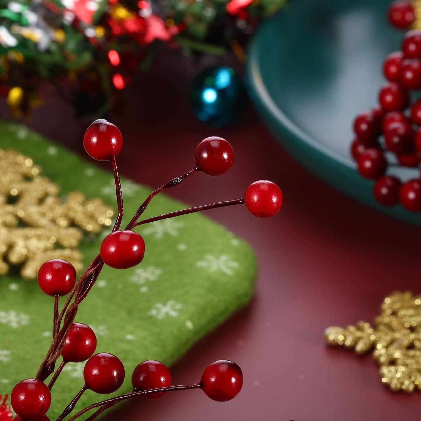 BBTO Artificial Holly Berries on Wire Stems, 250 Stems with 500 Pieces 8 mm Fake Berries for Tree Decorations Wreath Craft Use Wedding Party Favor (Dark Red)