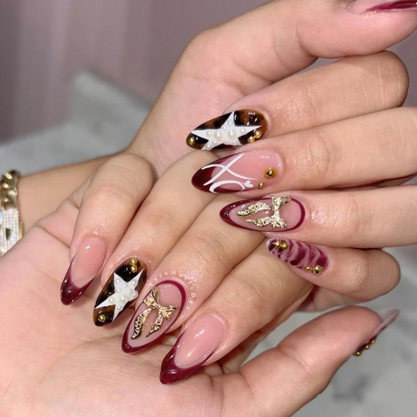 Octoswave Medium Press on Nails Almond Fake Nails 3D Bow Artificial Nail Glossy Rhinestones Charm Stick on Nail for Women 24pcs