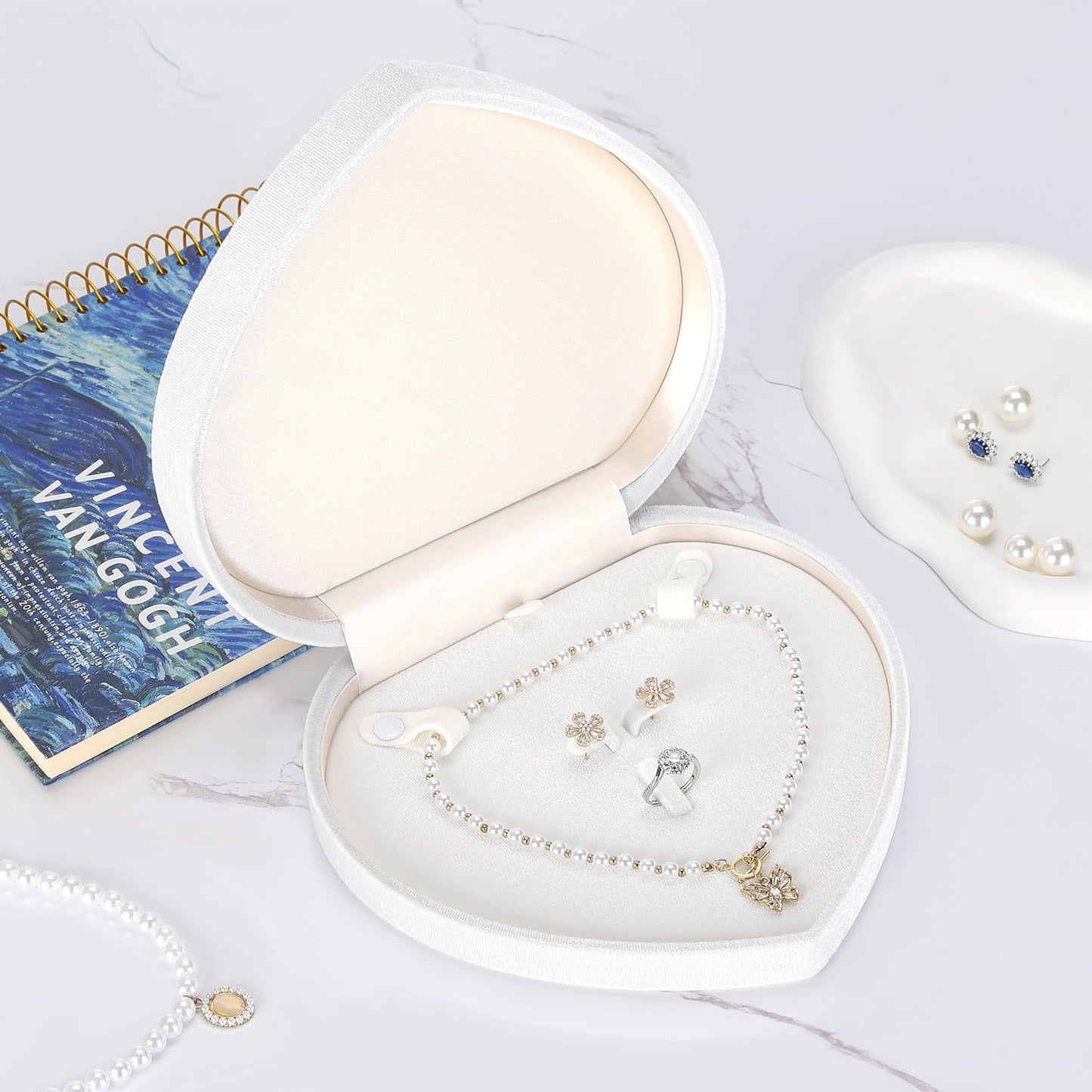 LETURE Large Jewelry Set Gift Box, Heart-Shaped Velvet Necklace Ring Earring Pearl Storage Organizer Holder Box (WHITE)