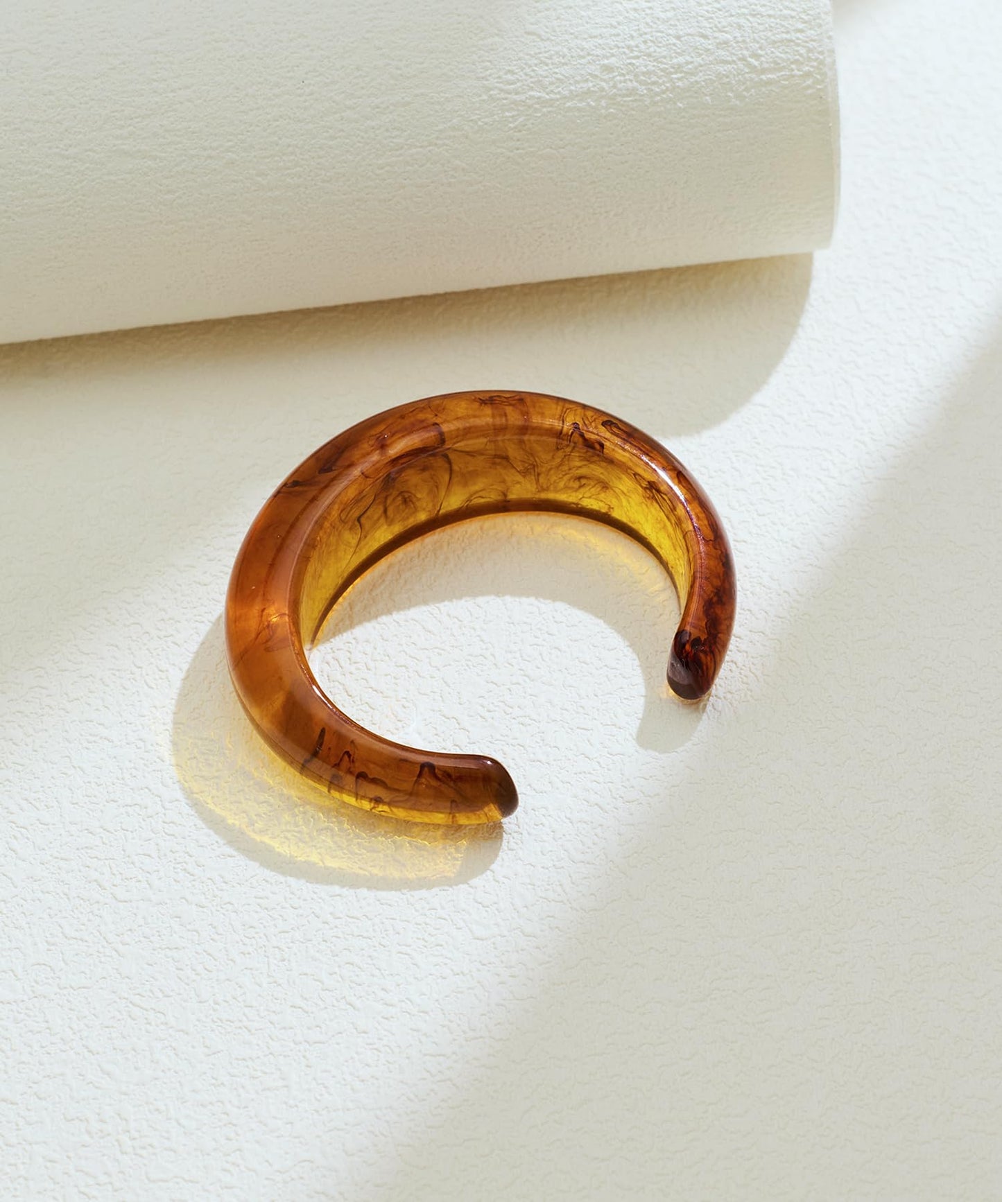 WOWORAMA Brown Acrylic Resin Cuff Bracelet for Women Translucent Tortoise Dome Open Bangles Thick Chunky Mottled Acetate Acrylic Bracelets