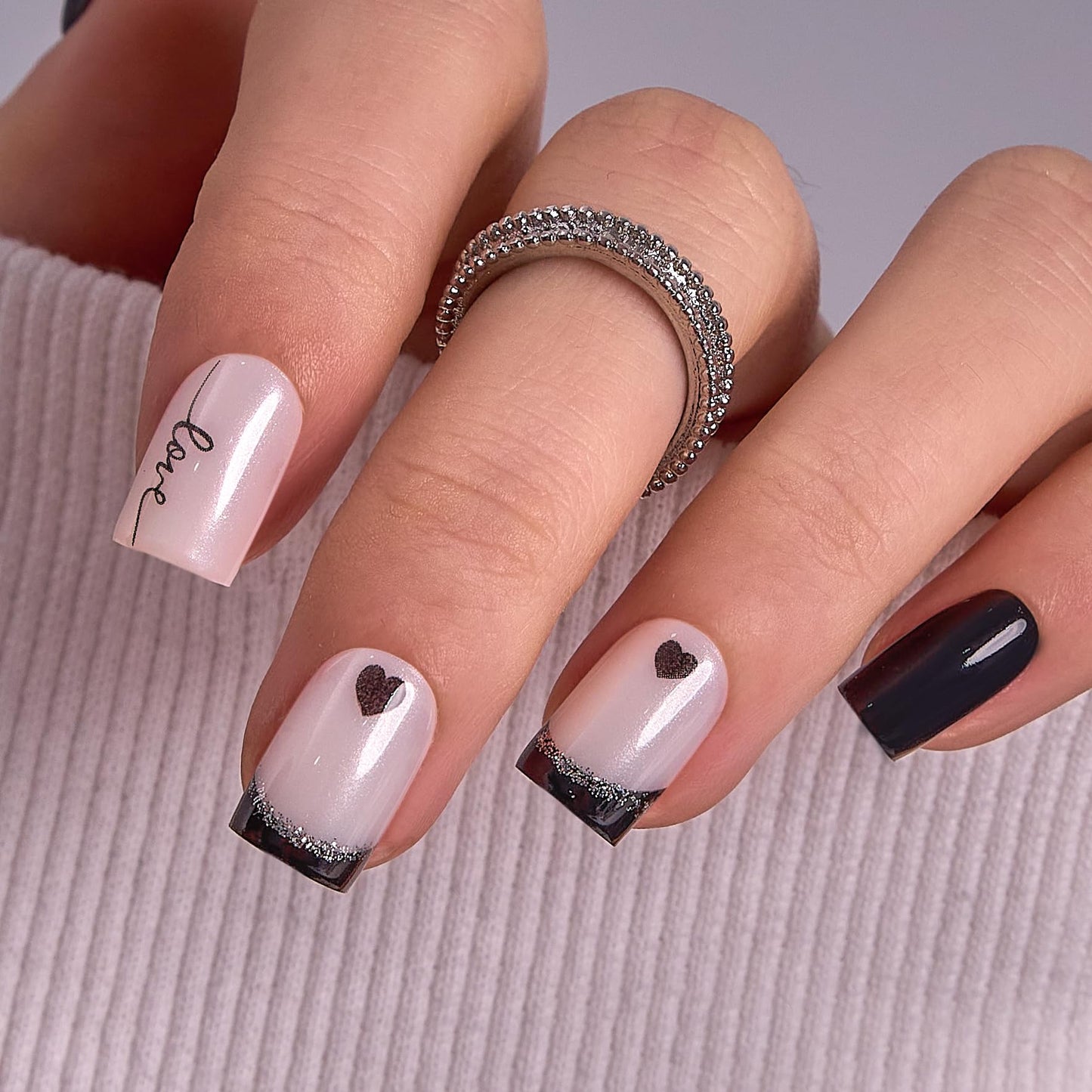 CurvLife Press On Nails Stick On Nails Short Fake Nails Design Acrylic Nails Stick On Nails Tips Glue On Nails False Nails For Women Nail Kit With Nail Glue (black love, Medium)