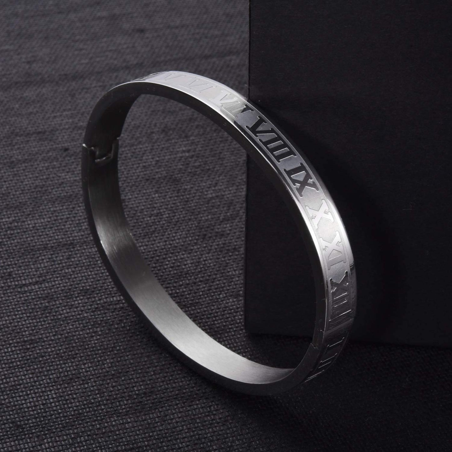 Jarlinwel Gold Silver Plated Bracelets for Men Women Roman Numeral Bangle Bracelet Stainless Steel Personalized Engraved Unisex Gift (Silver 8mm Mens)