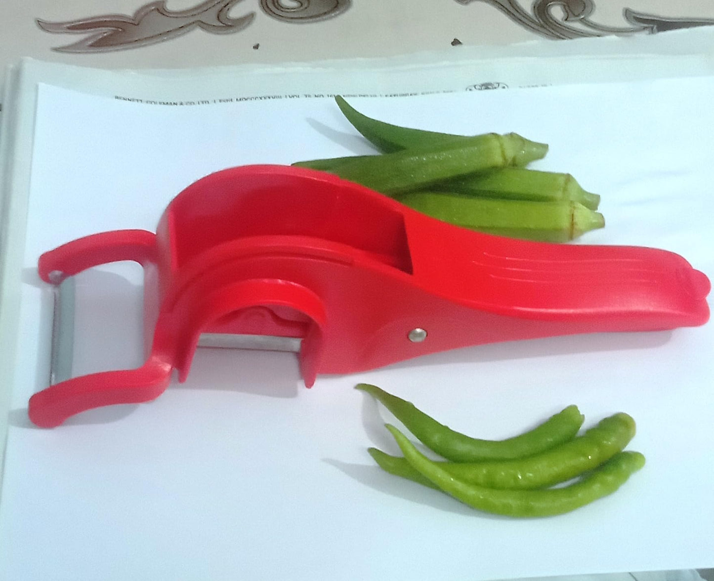 Plastic Vegetable slicer Vegetable Chopper Bhindi cuuting tool Multi slicer with peeler (Multi) Pack of 1