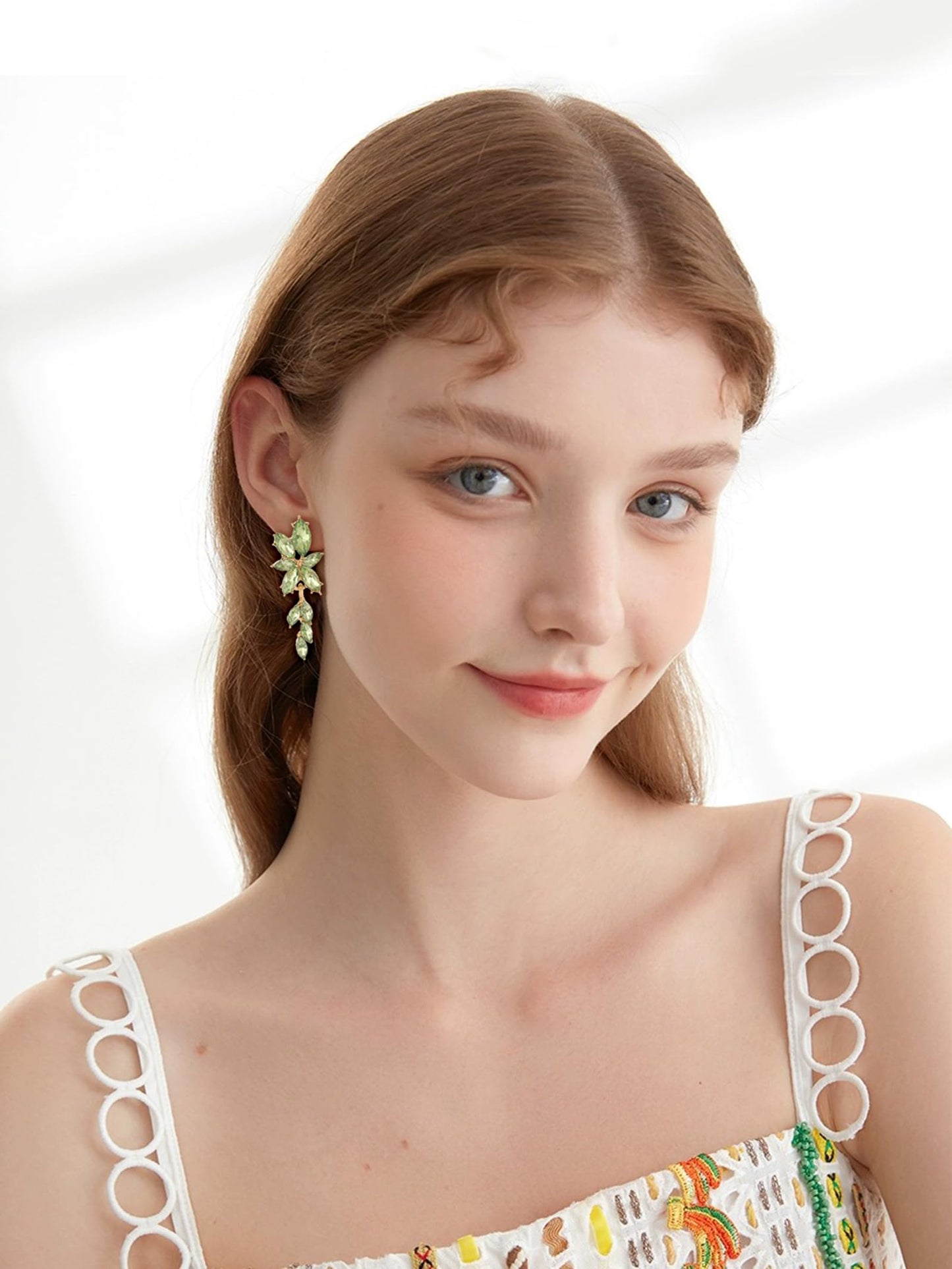ATIMIGO Elegant Light Green Rhinestine Dangle Earrings Cluster Crystal Wedding Bridal Earrings for Brides Bridemaids Formal Prom Summer Drop Earrings for Women
