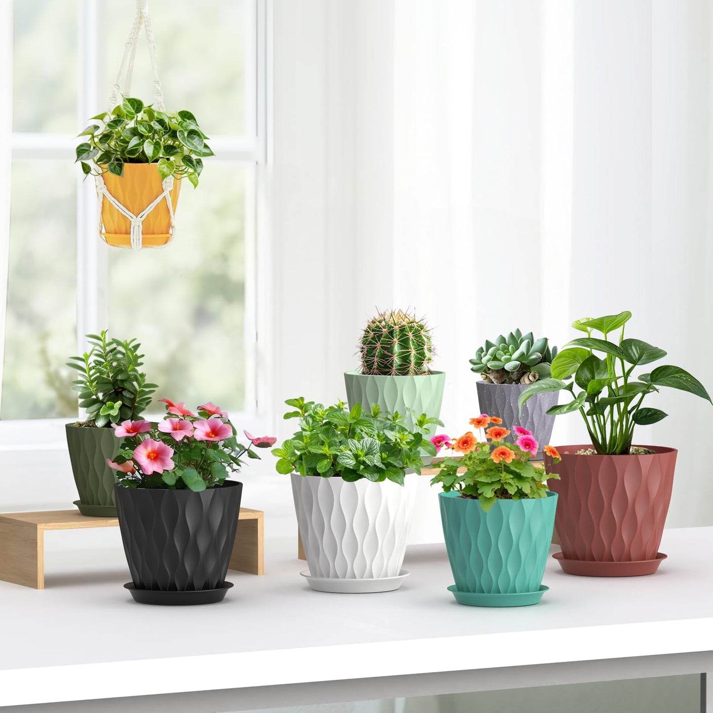 Meowell 7/6.5/6/5.5/5/4.5/4 inch Plant Pots for Indoor Outdoor Plants, 7 Pack Thick Flower Pots with Drainage Holes and Saucers, Modern Wave Texture Plastic Planter Pots for Nursery, Succulent, White