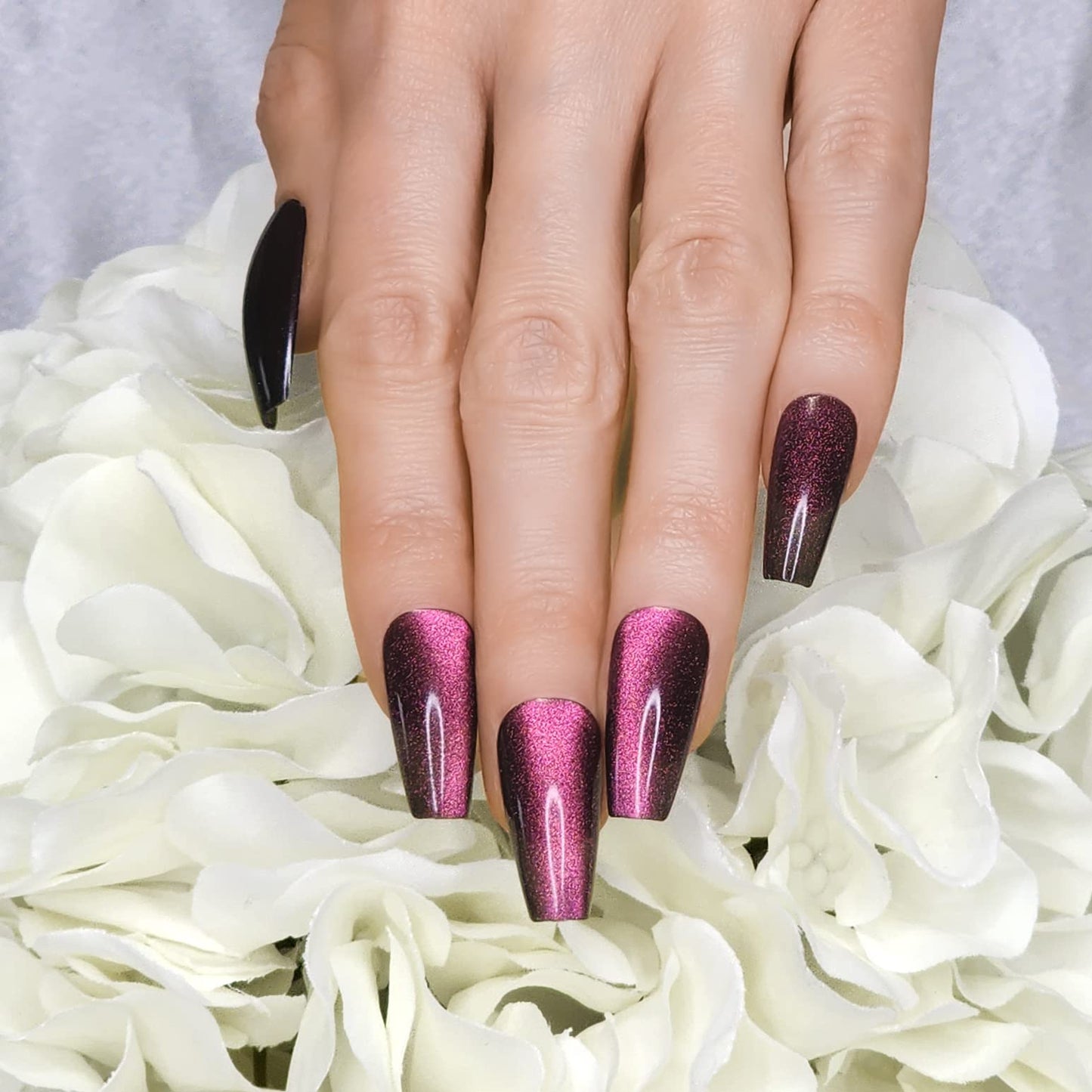 Hypnaughty 24 Pcs Galaxy Cat Eye Effect Magenta Color Changing Glossy And Sparkly Coffin Long Press On Nails With Nail Kit And Glue (Galaxy Cat Eye)