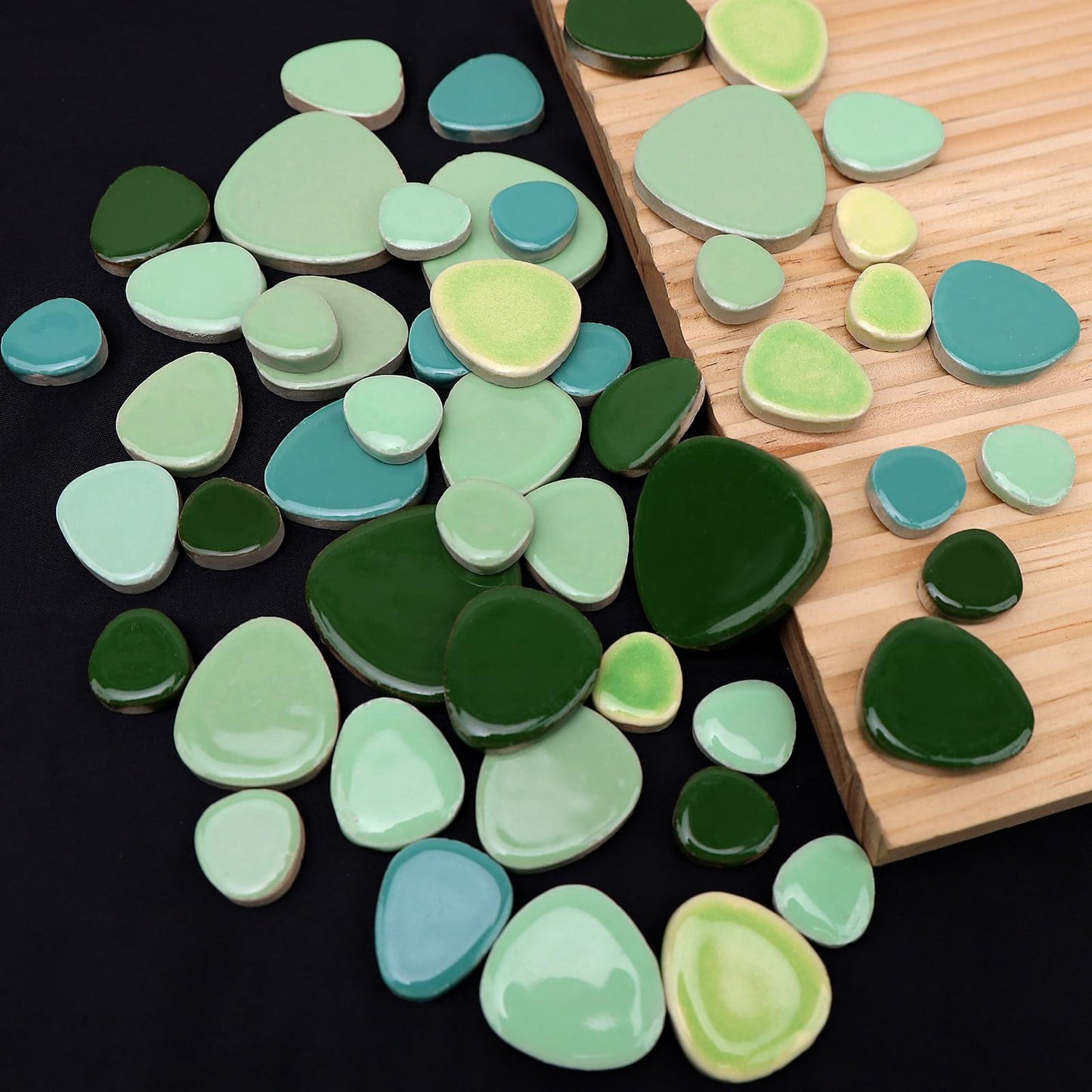 Yatinkim 500g Ceramic Mosaic Tiles Irregular Broken Porcelain Pieces DIY Decoration Green Pebble Oval Crafts Art Projects Glazed Supplies Plates Pool Flowerpots Stone Material