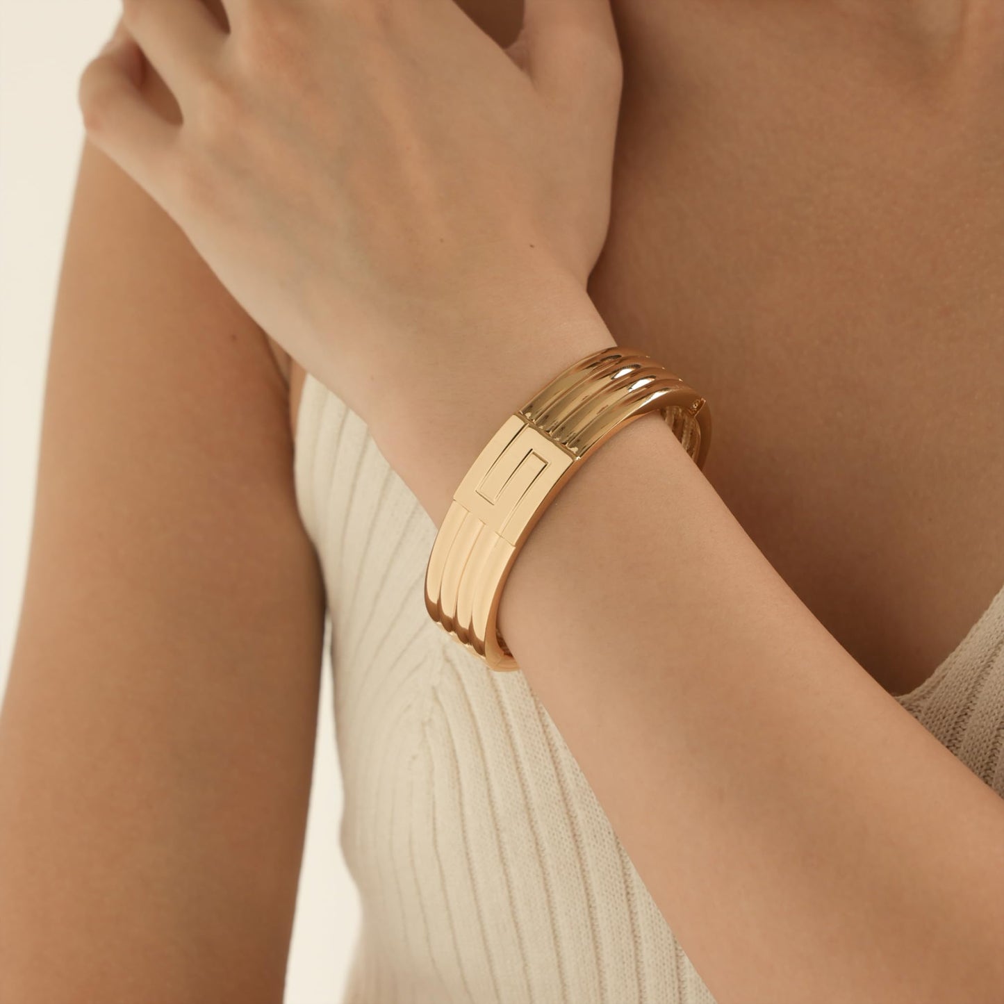 MIJENITI Chunky Gold Cuff Bracelets for Women Thick Wide Charm Bracelets Statement Gold Jewelry Hypoallergenic Bracelet