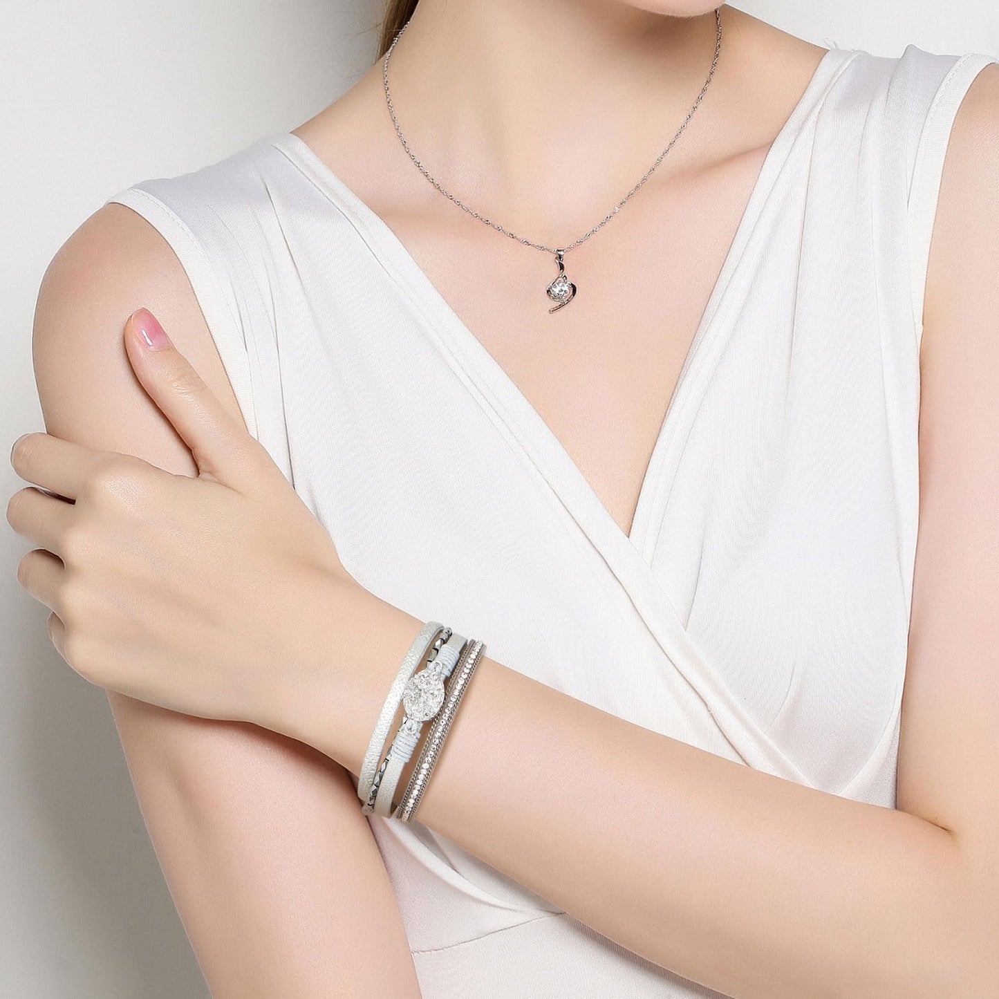 QIUTIMIY Leather Bracelets for Women Trendy Boho Cuff Bracelet Layered Bangle with Clasp Hand Wrist Jewelry Western(Style 7-Silver)