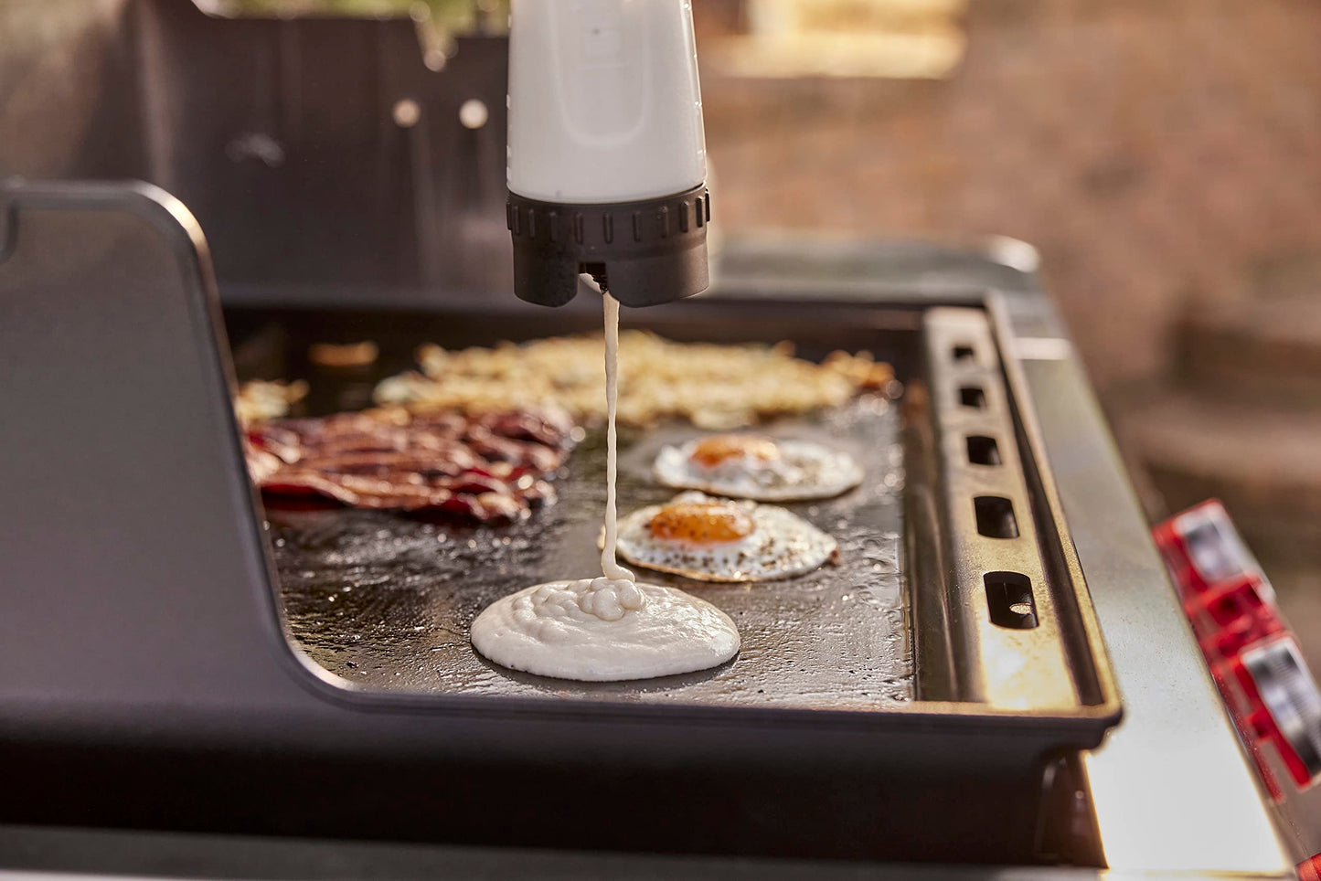 Weber Griddle Breakfast Kit – 2 Griddle Egg Rings & 27 oz Batter Dispenser for Pancakes, Eggs & Outdoor Flat‑Top Griddle Cooking