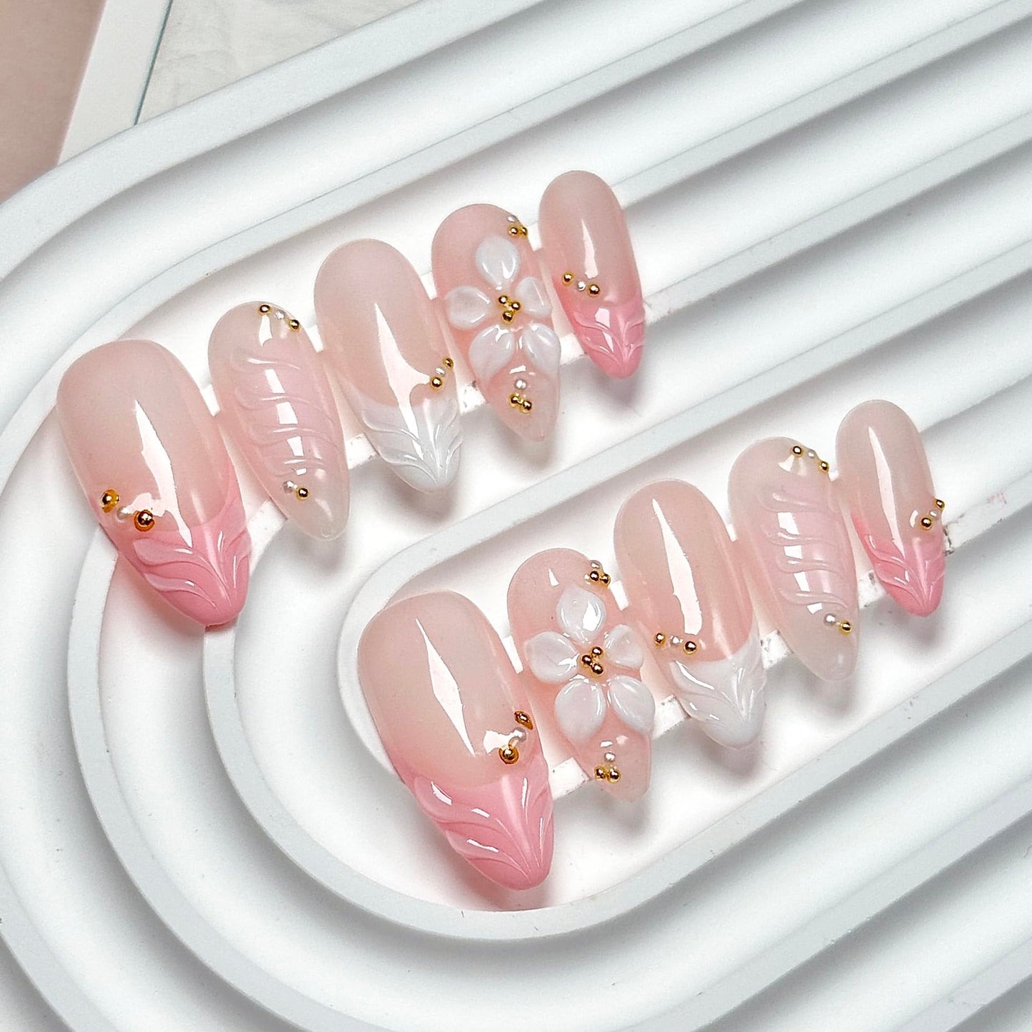 CTTHNBD Medium Press on Nails Almond - Handmade Fake Nails with Flower Design - Spring, French Tip False Nails - for Women (Size M)