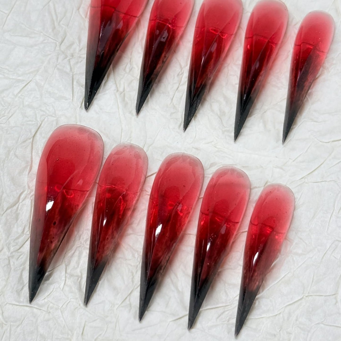10 Pcs Halloween Press on Nails Handmade Bloody Black Red Gradient Fake Nails Full Cover Eagle Claw Design Long Curved Stiletto Thick Nails Press Ons Goth Nail for Women (Size M)