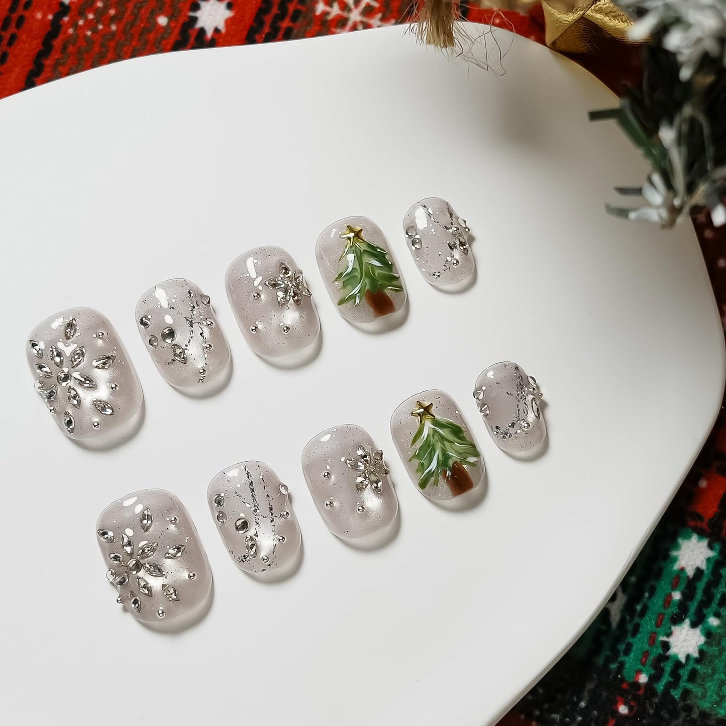 Tesytto Winter Bling Press on Nails Short Coffin Handmade Fake Nails with 3D Snowflake Gems Design, Silver Glitter Artificial Nails Tree Light Design Reusable Stick on Nails (Winter Snow Scene, M)
