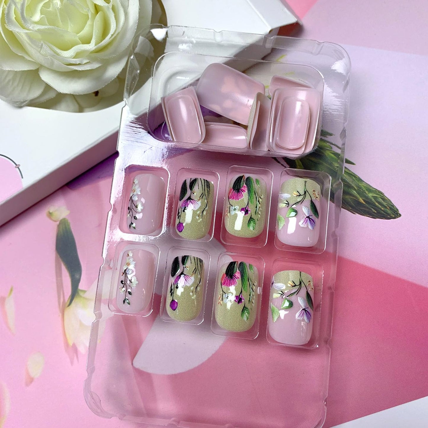 Flowers Press on Nails Short Fake Nails 3D Floral Acrylic Nails Light Pink & Green Full Cover Glue on Nails Spring Reusable Stick on Nails for Women 24 Pcs