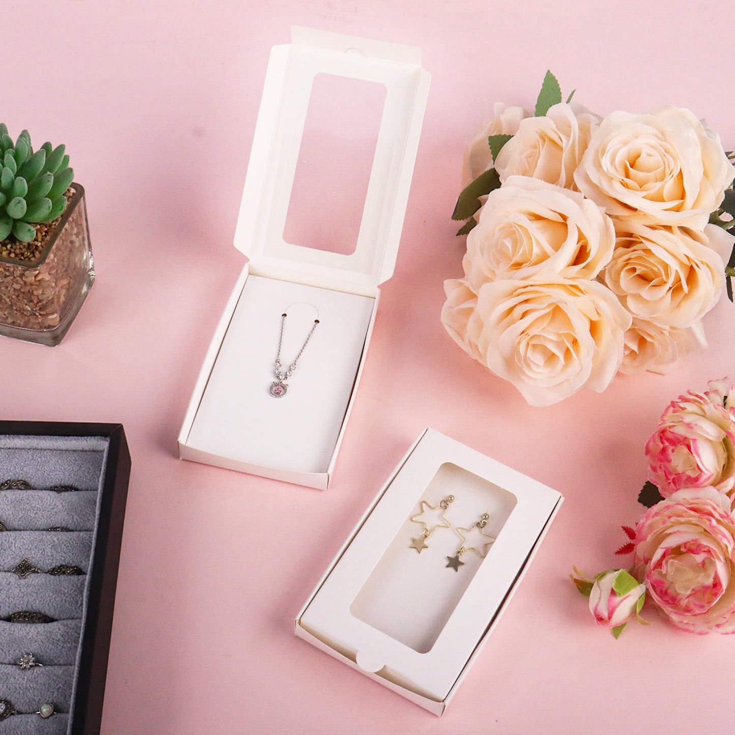 Klmnop 40 Pcs Sublimation Keychain Packaging Box, 5.4" x 3.4" x 0.7" Paper Necklace Packaging Box Bulk with Clear Window Display Card, Jewelry Gift Boxes for Necklace Bracelet Earring Keychain(White)