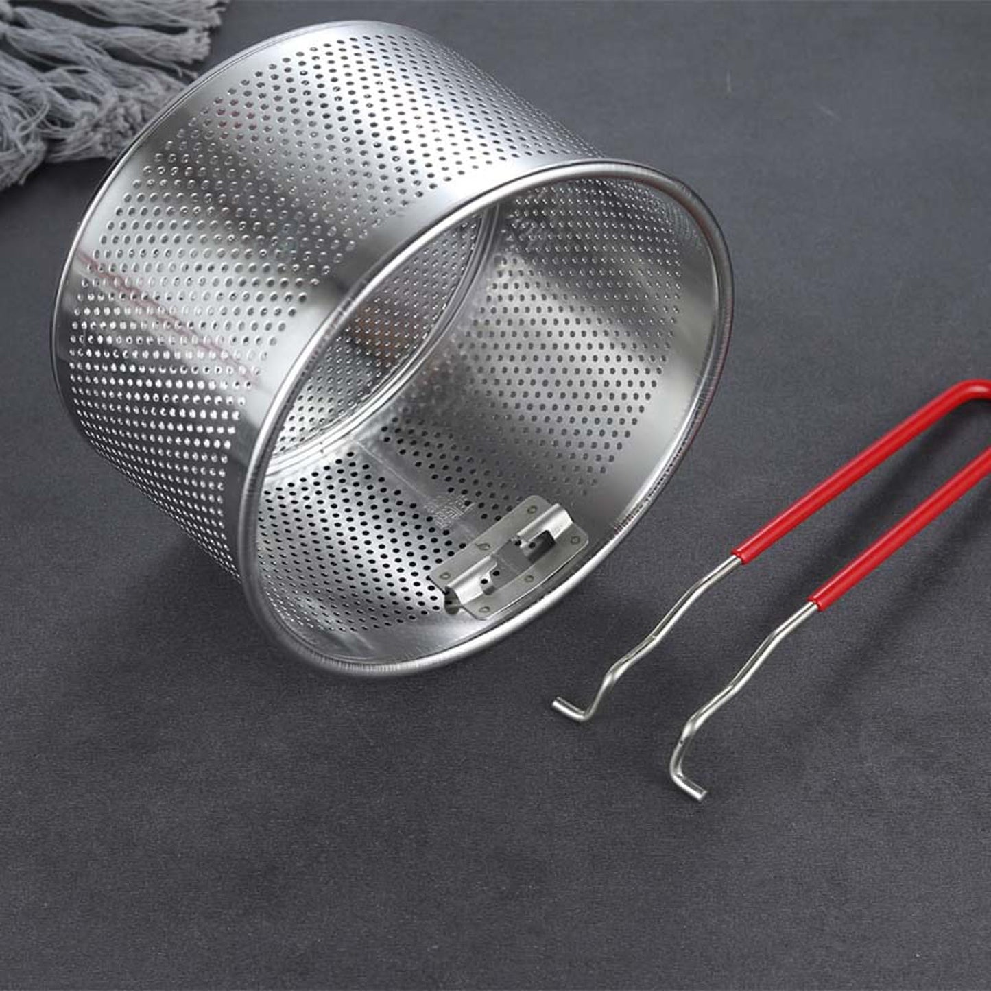 Pasta Strainer Set of 2, Stainless Steel Noodle strainer with Removable Handle Metal Pasta Strainer Basket Deep Fryer Basket, Kitchen Colander for Washing Draining Deep-frying Boiling Steaming