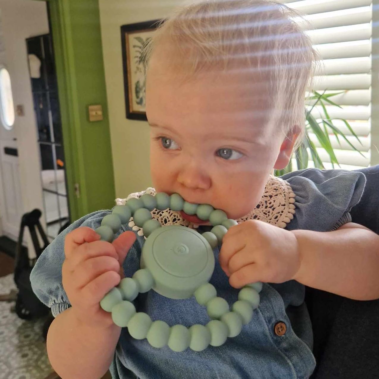 Vibrating Sensory Chew Toy - Superior Sensory Experience to Standard Autism Chew Toys. USB Chargeable. 3X Vibration Settings. Sensory Chew Toys for Autistic Children & Vibrating Teether for Baby