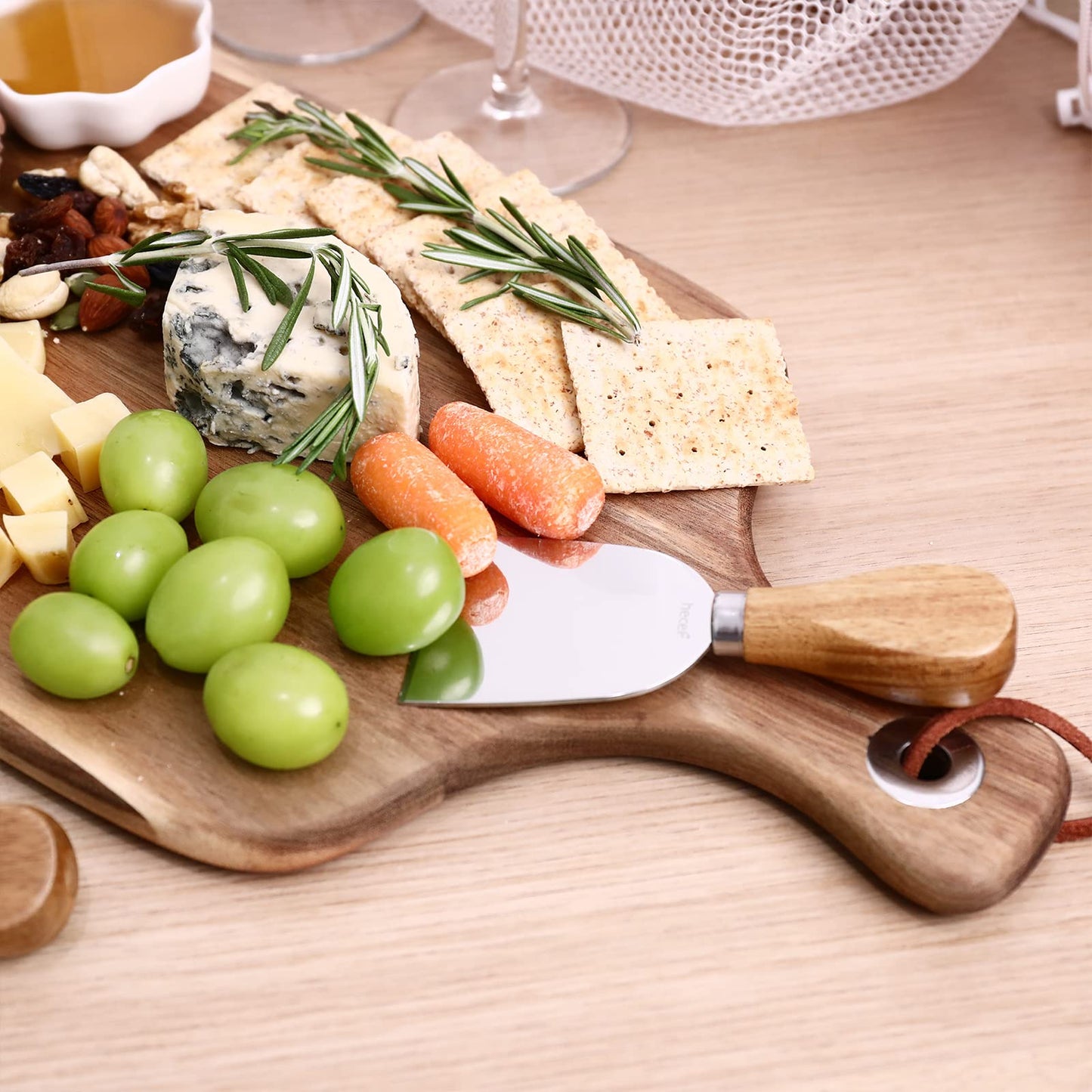 hecef Upgrade Bigger Cheese Board set of 4, a Acacia Wood Cheese Plate and 4 Pcs Knives, Charcuterie Platter Serving Tray for Appetizers, Feast, Housewarming, Cheese Serving