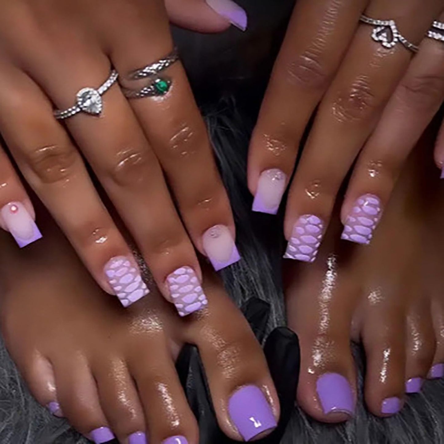 48Pcs Medium Square Press on Nails Short Square Press on Toenails Purple French Tips Fake Nails with Crocodile Design Glossy Lilac False Toenails Reusable Summer False Nails for Women Girls Manicure