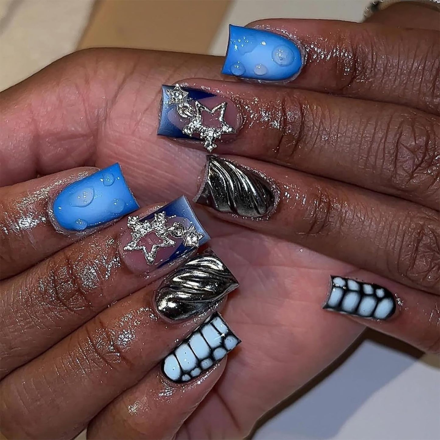 Press on Nails Short Length Blue Smudge False Nails 3D Stripe Silver Starlink Design Acrylic Nails Press Nails with Charm Artificial Stick on Nails Full Cover Reusable Acrylic Glue on Nails for Women